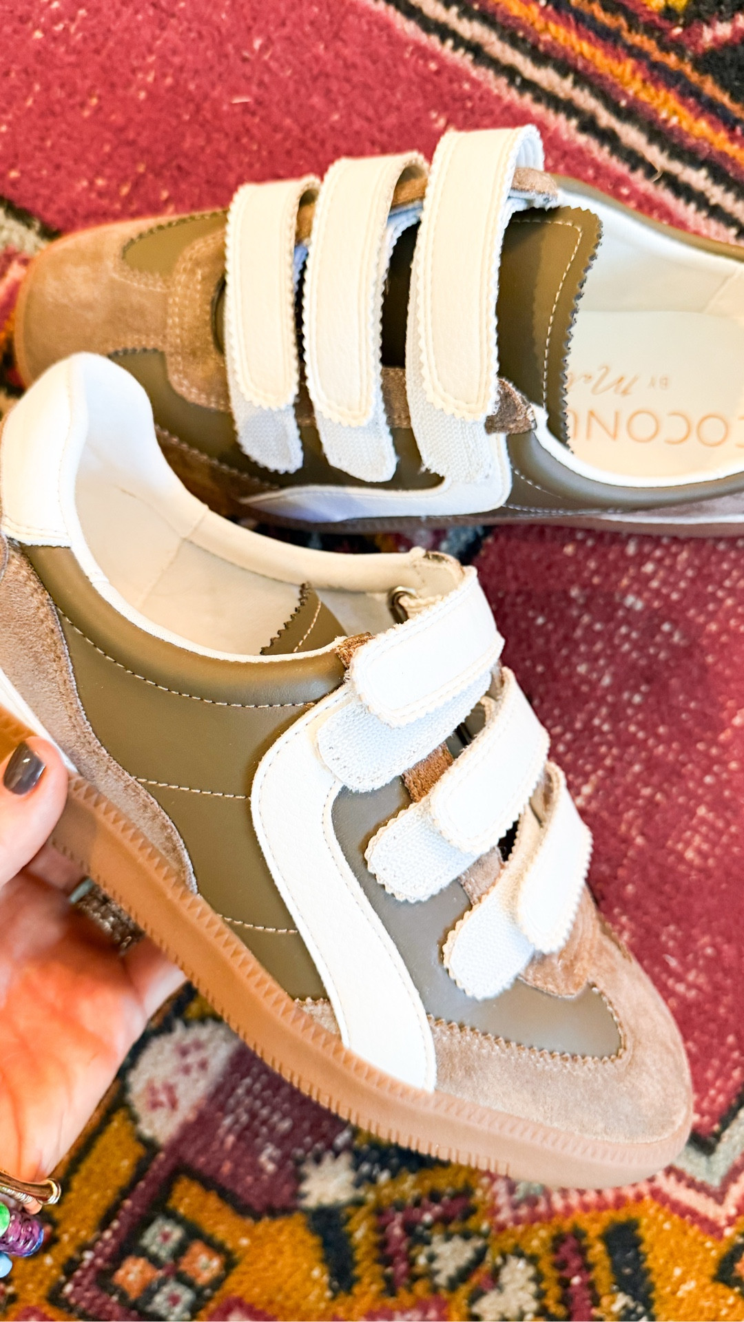 Velcro sneakers for fall are a YES!! run TTS • 

#LTKSeasonal #LTKShoeCrush #LTKStyleTip