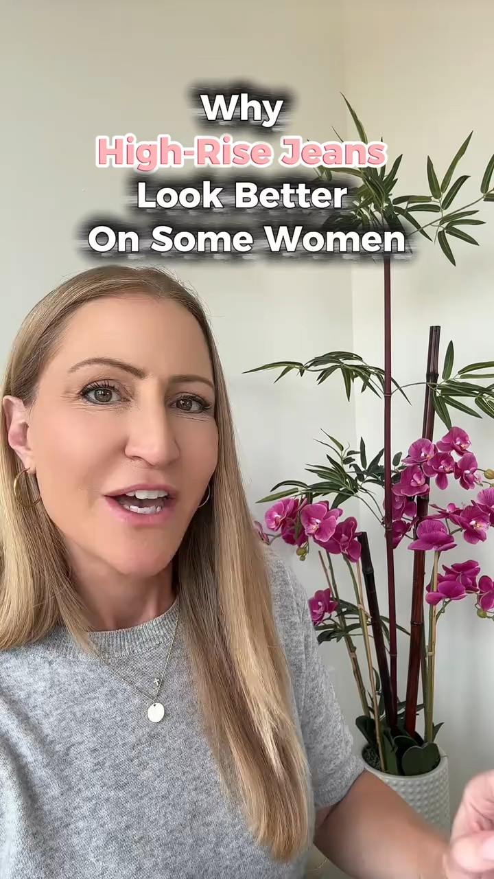 If high-rise jeans look especially flattering on you, your proportions are probably benefiting from the visual lift they create. I linked polished high-rise denim, refined basics, and clean accessories that help create long balanced lines. ✨

Follow for elevated wearable style advice.

#highrisejeans #polishedstyle #wearablefashion #neutralstyle #elevatedbasics

#LTKgrwm