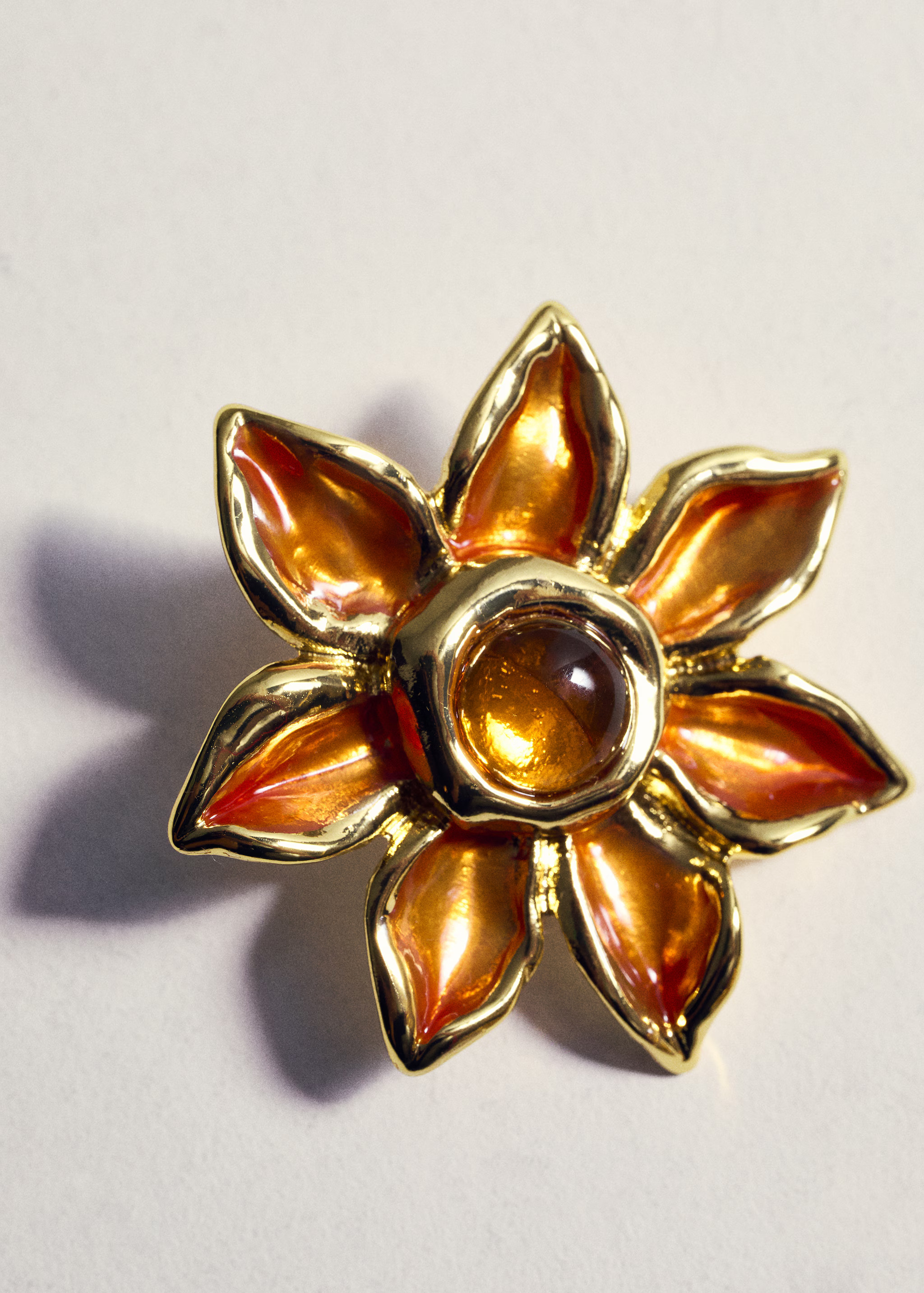 Maxi flower earrings | MANGO (UK)