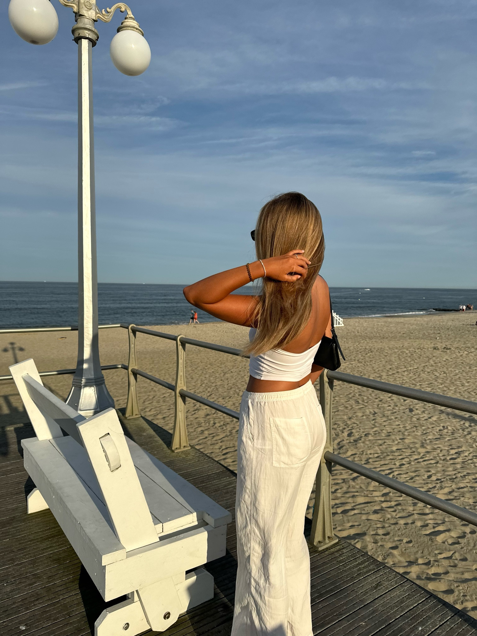 Dinner on the shore 🐚

#LTKTravel #LTKSeasonal #LTKStyleTip