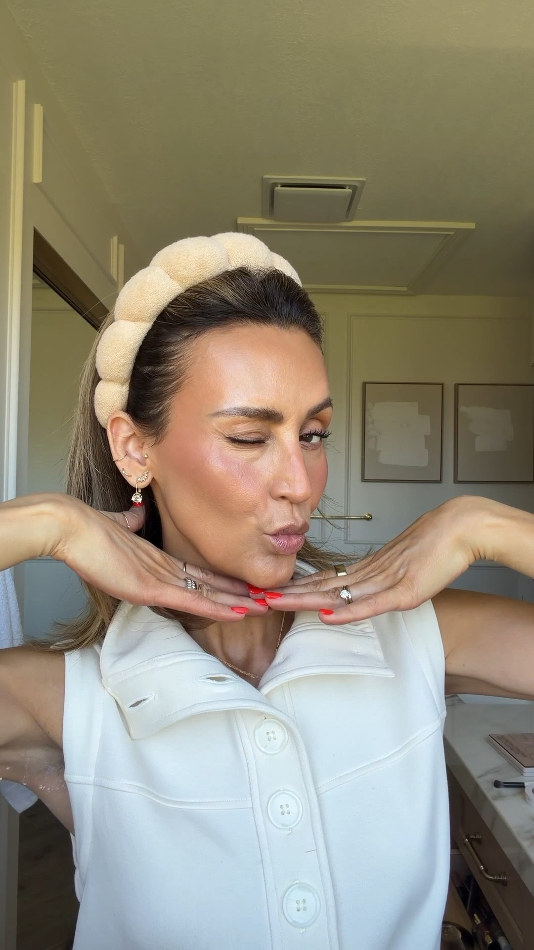 Sephora’s savings event is here and now is the time to restock your must-haves or try something new ✨💋 comment MAKEUP and I’ll send you links and the discount code!! 

Products and shades;
Dior face amd body foundation 2.5W
Benefit brown wax 3.75 
Hourglass concealer Sienna
Sair Beauty bronzer Amalfi
Armani liquid eyeshadow (used as an eyeliner and lower lash line/lips) wood 36 and cashew 22
Patrick Ta blush - she’s seductive 
Tarte rubbing mascara Black
Dior eyeliner Brown 
Gloss bomb $weetmouth 
Kérastase chronologist overnight serum (I like using to tame my fly sways, it’s super lightweight) 

#LTKgrwm #LTKBeauty #LTKOver40