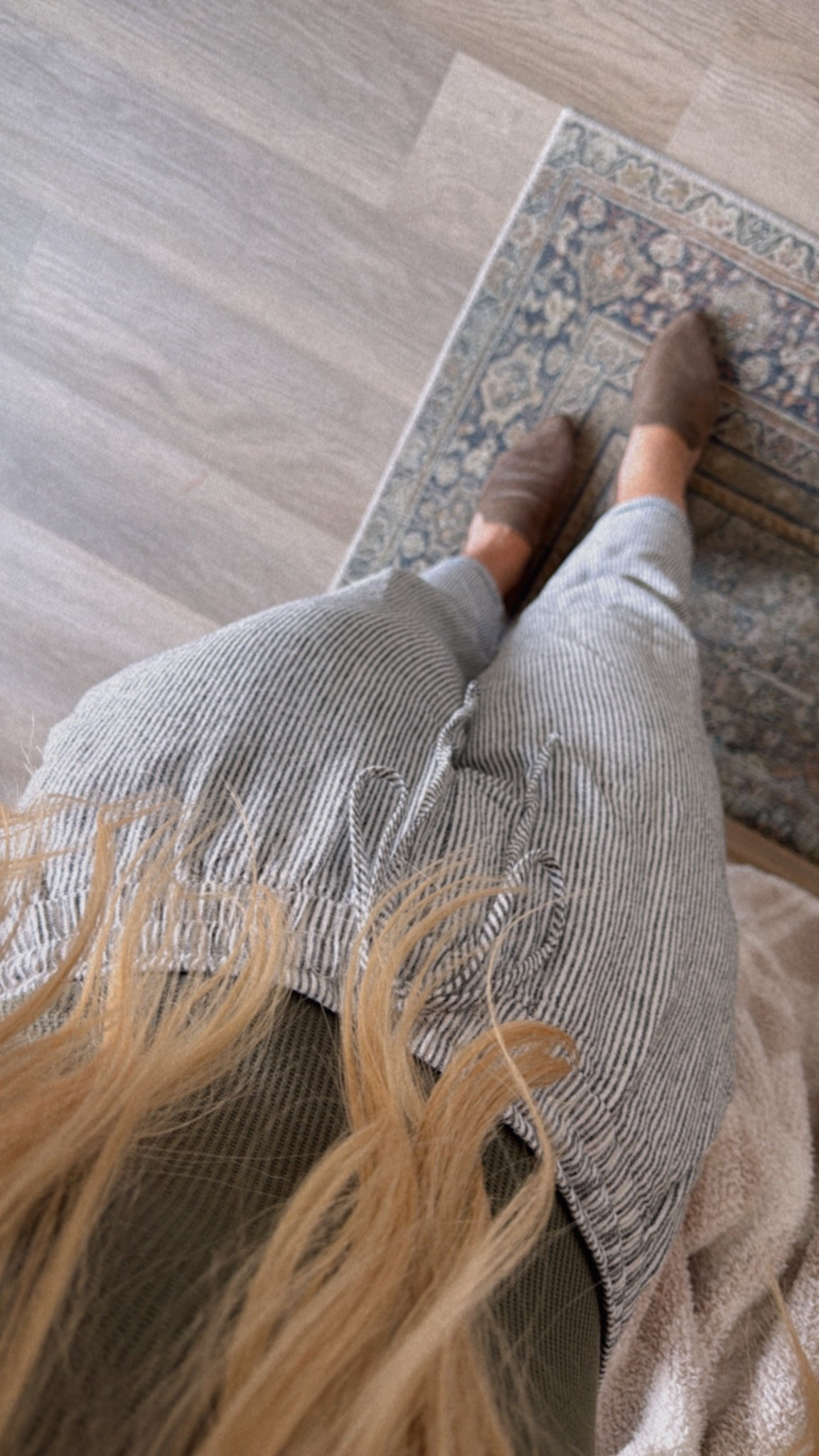 These pants are actually from J. Crew Factory, but sadly they’re no longer in stock at J. Crew — linked other options! But they might be available on a site like thred up 🖤 loooveee the textures here! Light enough for the summer but still cozy ☀️

#LTKStyleTip #LTKShoeCrush #LTKFindsUnder50
