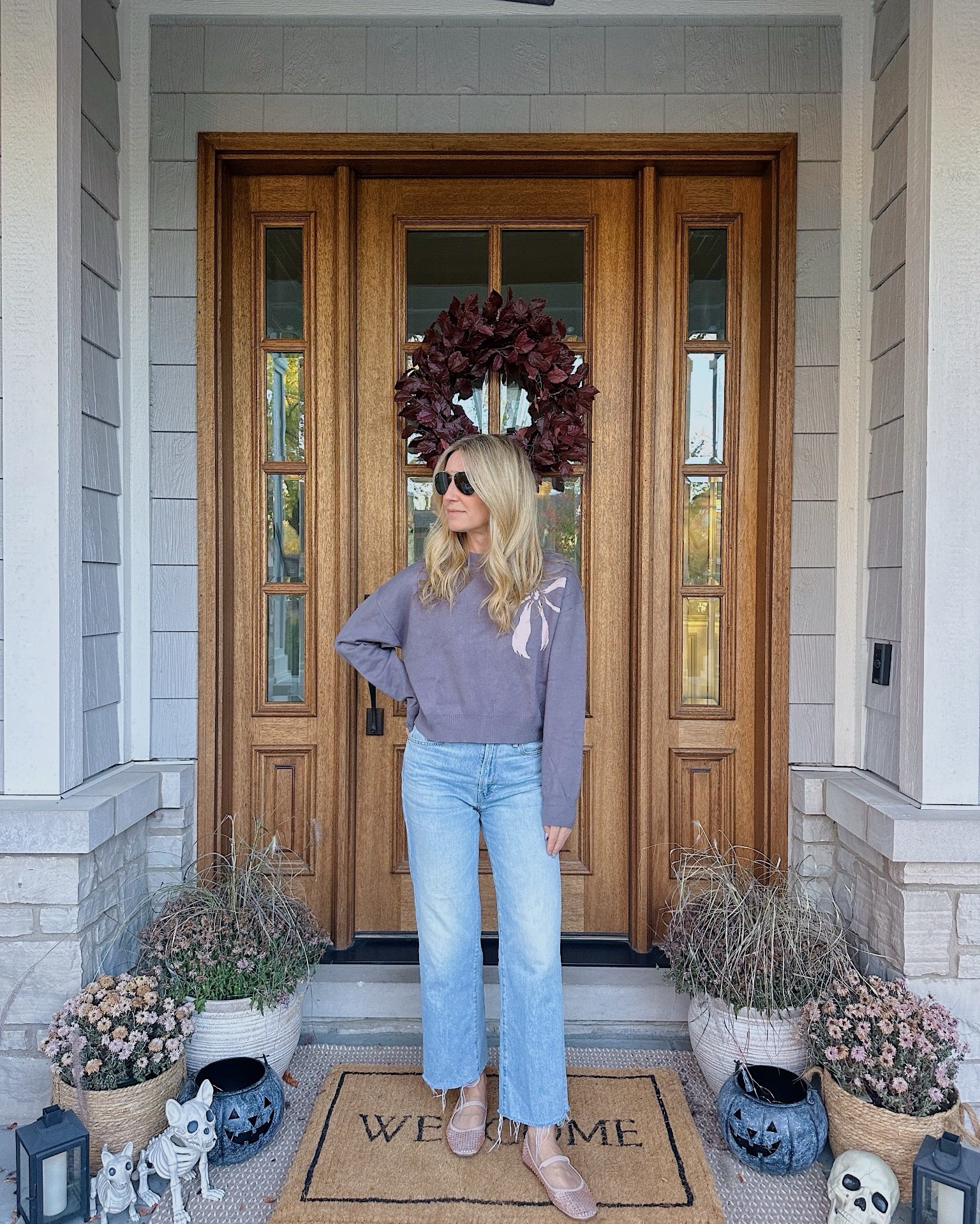 I’m partnering with @walmartfashion #walmartpartner to share some fall fashion picks! The cutest pieces to transition you from fall to holiday! Don’t miss this bow sweater for just $15!

Swipe ➡️ to see more of my picks, including the prettiest grey sparkle sweater dress perfect for holiday events! #walmartfashion @walmart 