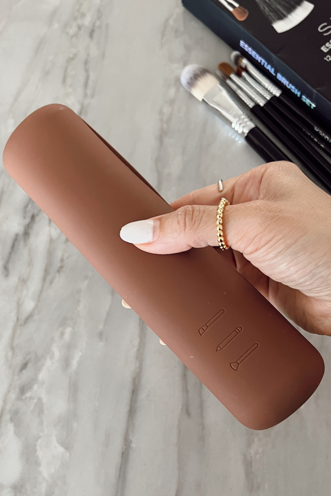 Silicon make up brush holds 12 make up brushes, with a magnetic closure! 100% recommended 

#LTKbeauty #LTKstyletip #LTKSale