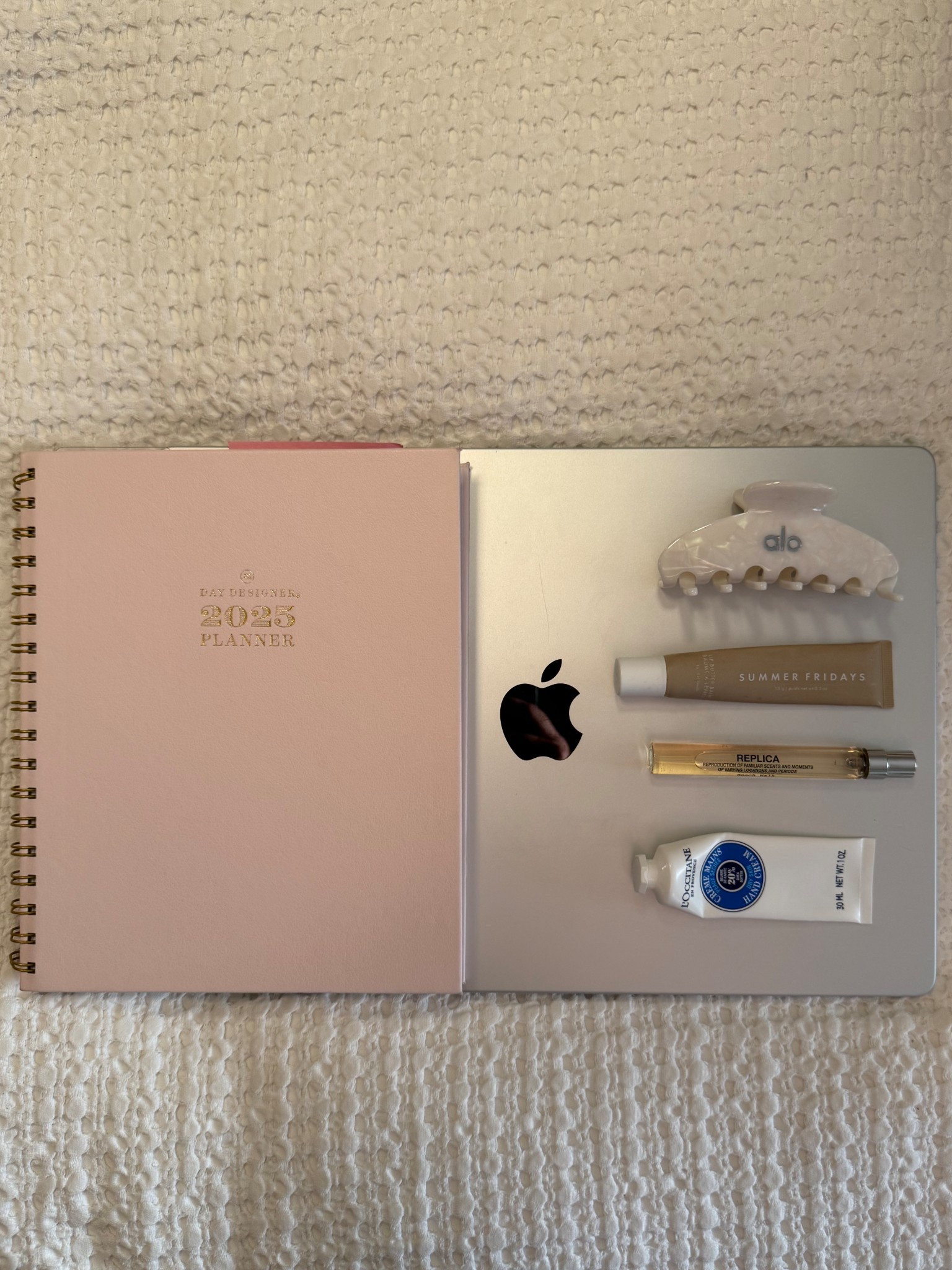 morning non negotiable products 
My planner 
My laptop
Alo hair clip
Summer Fridays lip 
Replica Beach Walk
Loccitane hand cream

All my favs! 

#LTKTravel #LTKFindsUnder50 #LTKSaleAlert