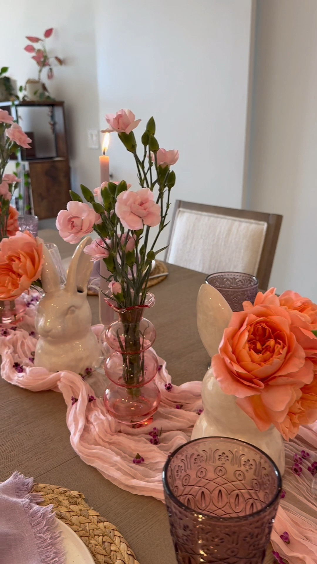 A pastel Easter table to inspire your spring gatherings! 🐇🌸✨