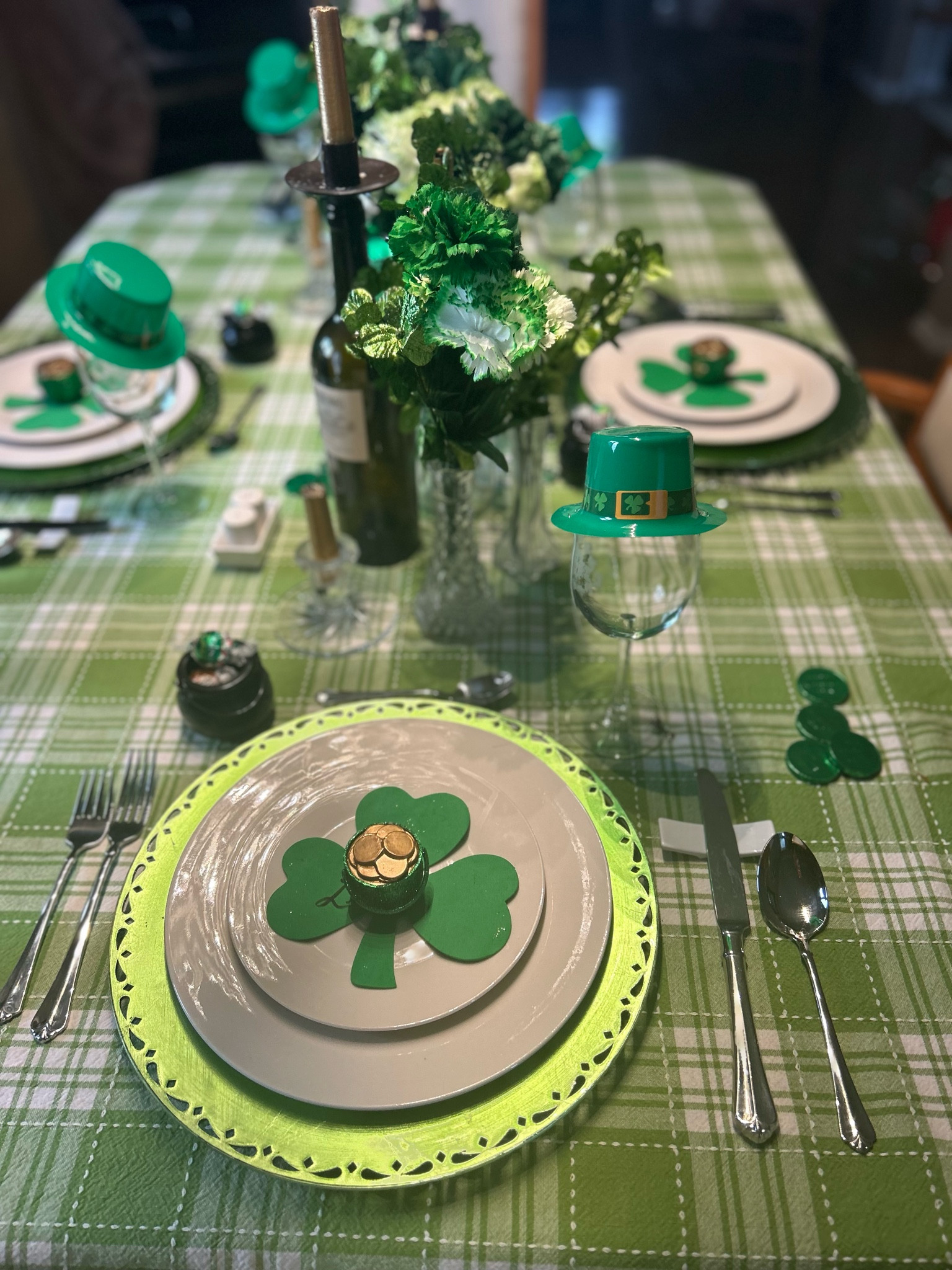 Do you set your table for the holidays?  
I love creating a perfect table for every special day. Today it’s all about the green and my first St Patrick’s day table for 2024

#LTKSeasonal #LTKhome #LTKfindsunder50