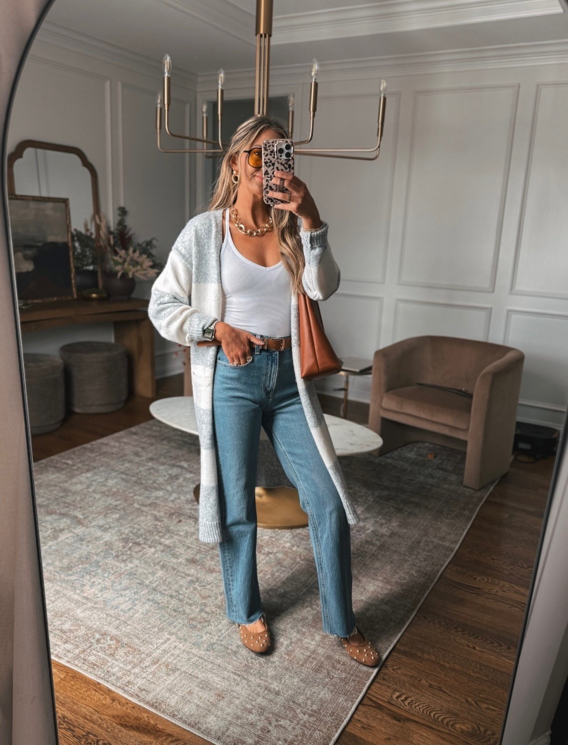 Ok, this cardigan is so soft and <$20!!! Use code AFLTK for an extra 25% off the jeans! It’s perfect for this in between hot and cold weather!

#LTKFindsUnder50 #LTKStyleTip #LTKSeasonal