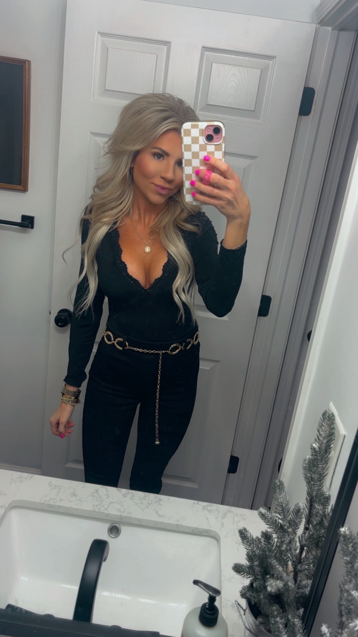 Something about black and gold ❤️ #black#jeans#accessories#bodysuit#amamazon

#LTKPetite #LTKFindsUnder50 #LTKSeasonal