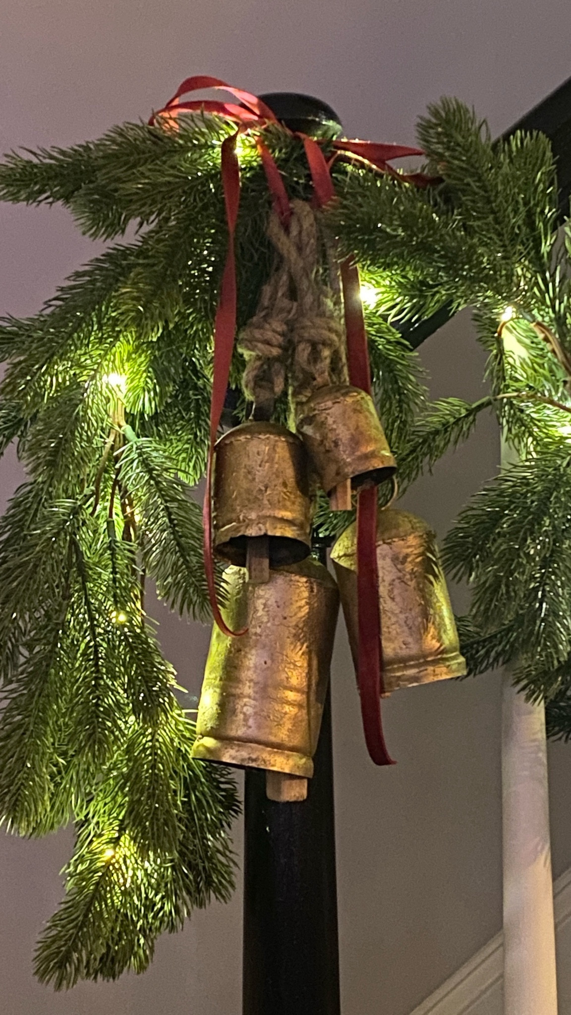 Transforming my black stair bannister into a festive wonderland on a budget! 

🎄✨ Embracing the magic of Christmas with budget-friendly garland, fairy lights, burgundy velvet ribbon, and charming cowbells. 

Elevate your decor without breaking the bank! 🌟 

Budget Christmas decor
Staircase garland ideas
DIY holiday decorating
Velvet ribbon staircase
Christmas cowbell decorations
Festive bannister makeover
Affordable holiday home decor
Fairy lights stair railing
Christmas staircase inspiration
Holiday decorating on a budget


#DIYChristmas #BudgetDecor #HolidayMagic

Christmas decor | holiday decor | christmas garland | christmas bells | staircase decorating ideas 

#LTKfindsunder50 #LTKhome #LTKHoliday