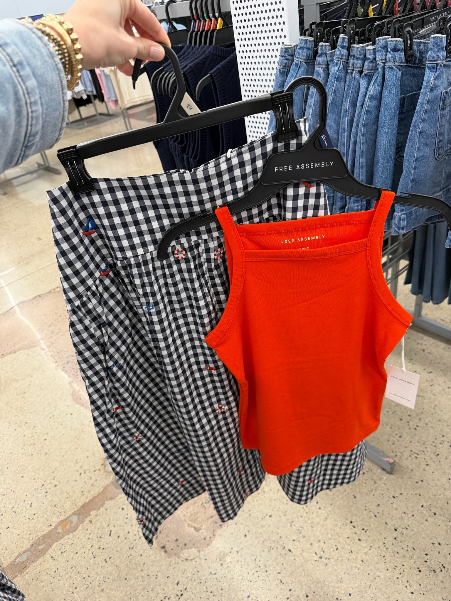 Apron tank top $8 at Walmart, 3 colors. #walmartfashion