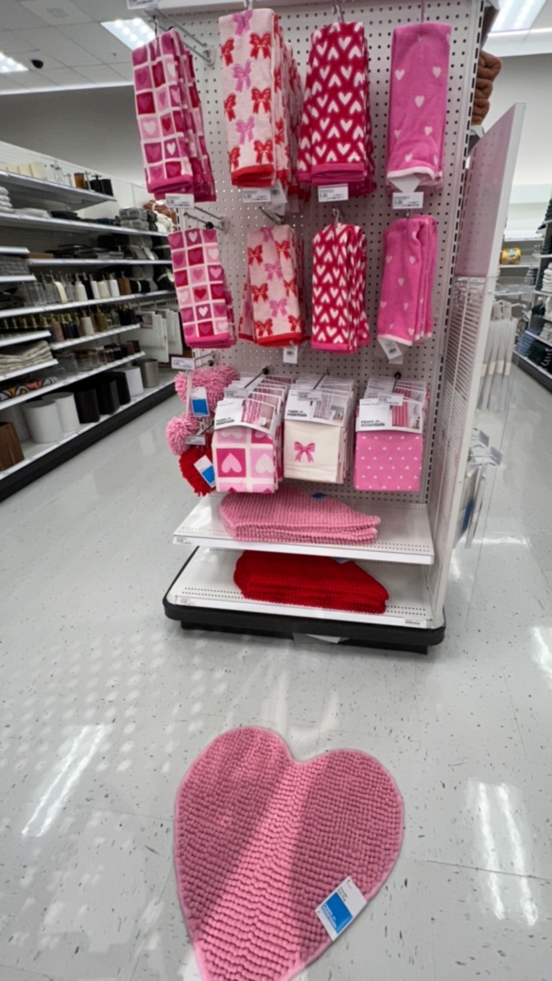 Valentines bathroom decor 

#LTKHome #LTKFindsUnder50 #LTKSeasonal