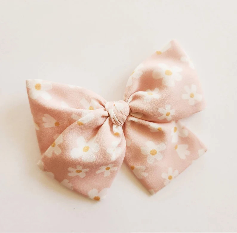 Pink Daisies Bow/ Daisies/ Floral Bows | Etsy (US)
