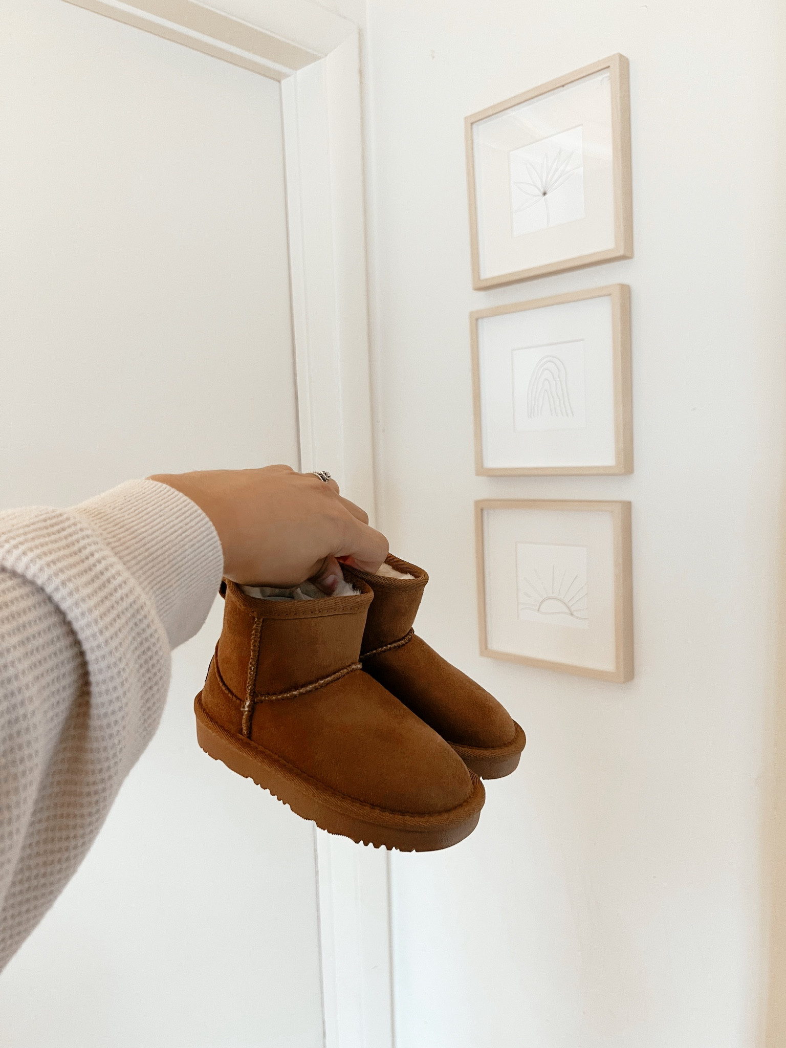 The cutest UGG toddler dupes from Amazon!

#LTKFind #LTKkids #LTKbaby