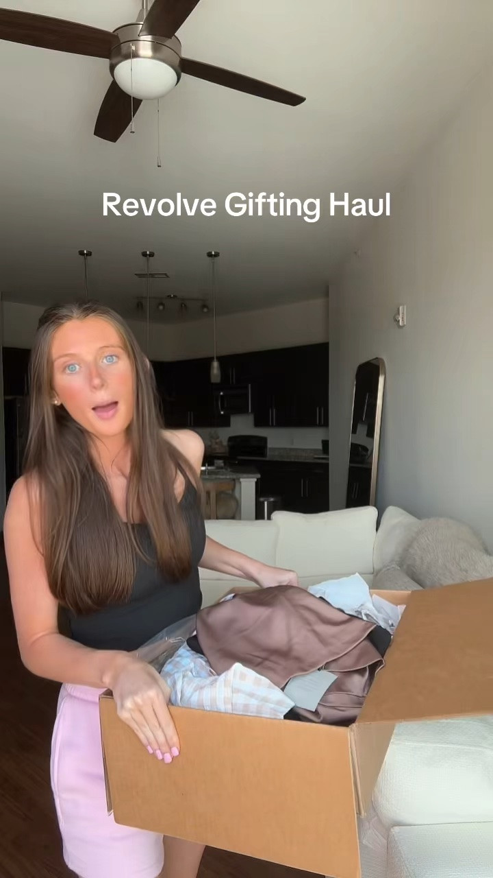 Revolve Godting Haul #Revolve #Revilvepartner #haul

#LTKootd #LTKSeasonal