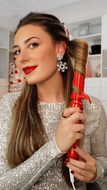 Holiday Hair with the BEACHWAVER B1.25 Red glitter❤️ Someone tell them to restock! 💋🎄 

#LTKVideo #LTKHoliday #LTKbeauty
