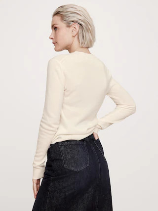 Lightweight Cashmere Crew-Neck Sweater | Banana Republic (CA)