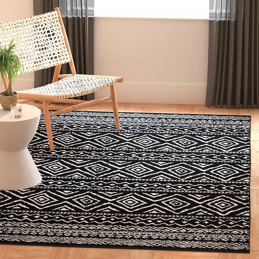 SAFAVIEH Tulum Collection Accent Rug - 4' x 6', Black & Ivory, Moroccan Boho Distressed Design, N... | Amazon (US)