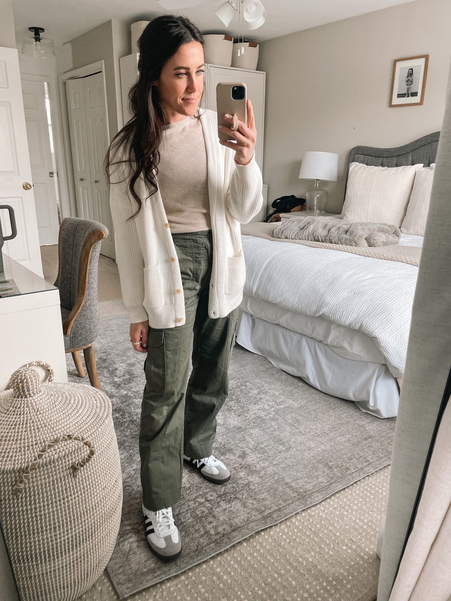 4.3.23
Cargo Pants
cardigan
Tee

#LTKstyletip #LTKSeasonal