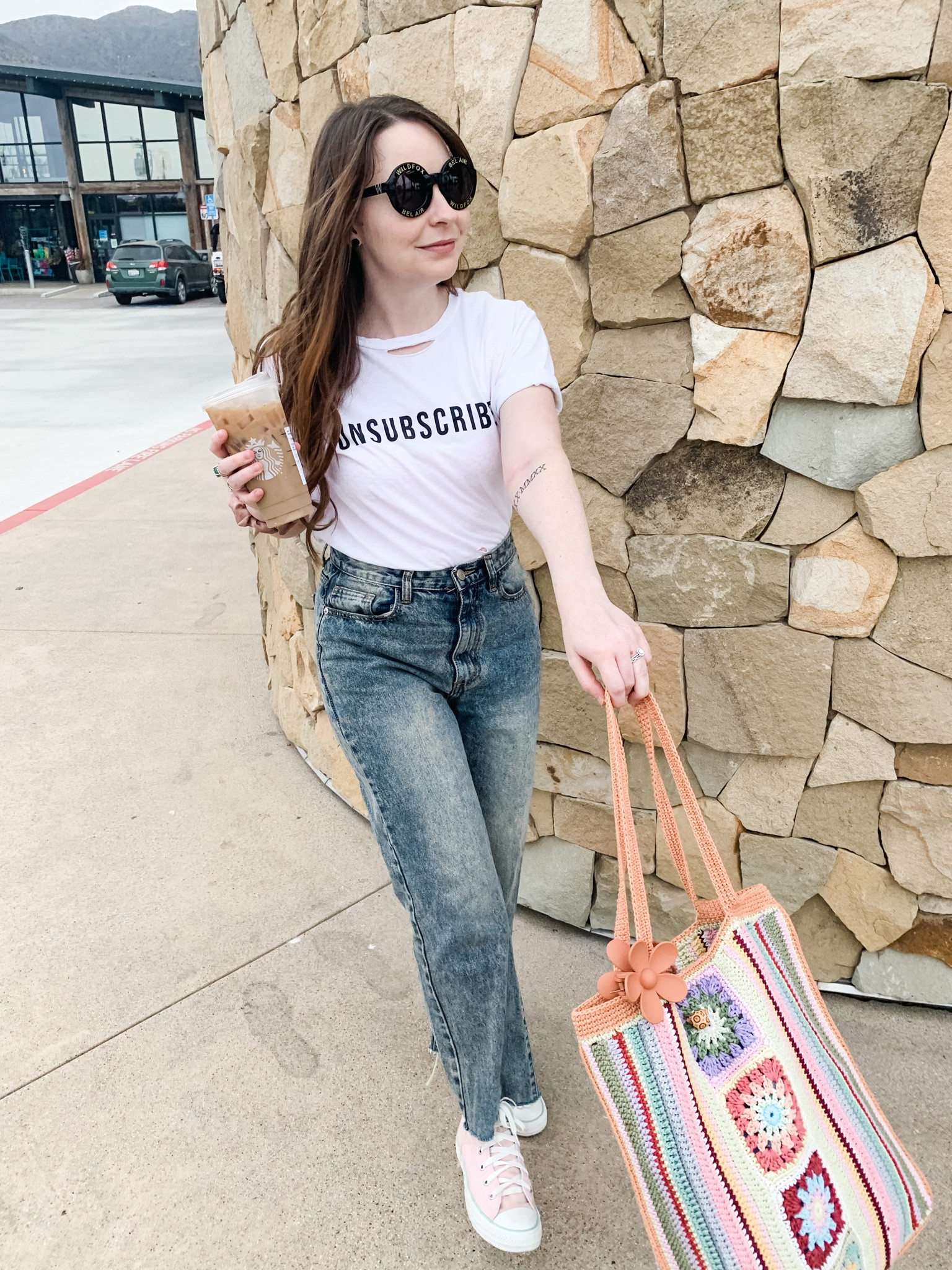 Crochet tote
Crochet bag
Trends
Pink converse hi tops
Jeans 
Casual outfit 

#LTKstyletip #LTKtravel #LTKunder100