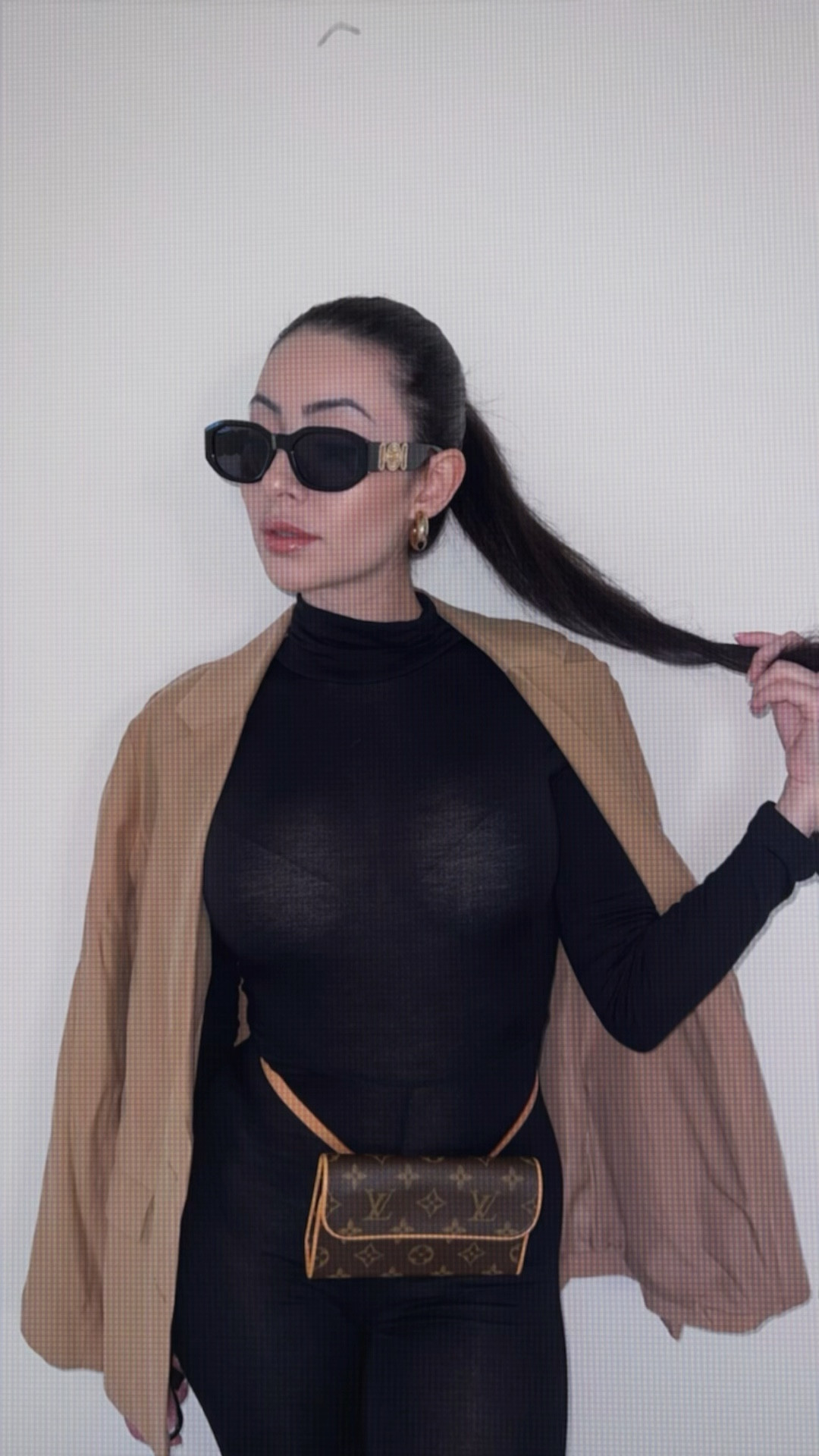 Long sleeve jumpsuit, blazer, and belt bag OOTD

Can be worn with heels or sneakers for comfort!

OOTD Features:
🤎Brown tan blazer
🤎Black long sleeve jumpsuit
🤎Louis Vuitton belt bag
🤎Black statement sunglasses 

Perfect autumn / fall OOTD!

#LTKstyletip #LTKSeasonal #LTKunder50