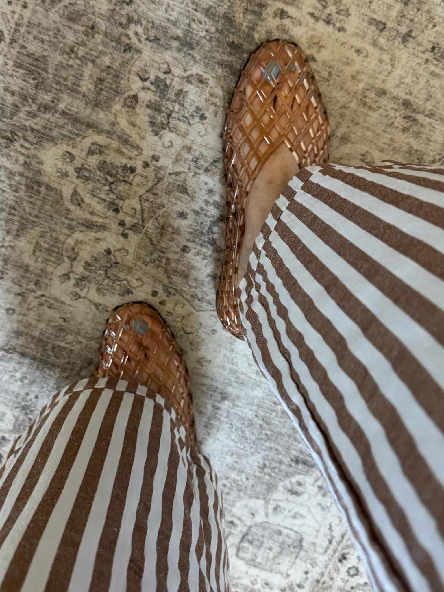 shoes not for wide feet—try the jelly slides instead 