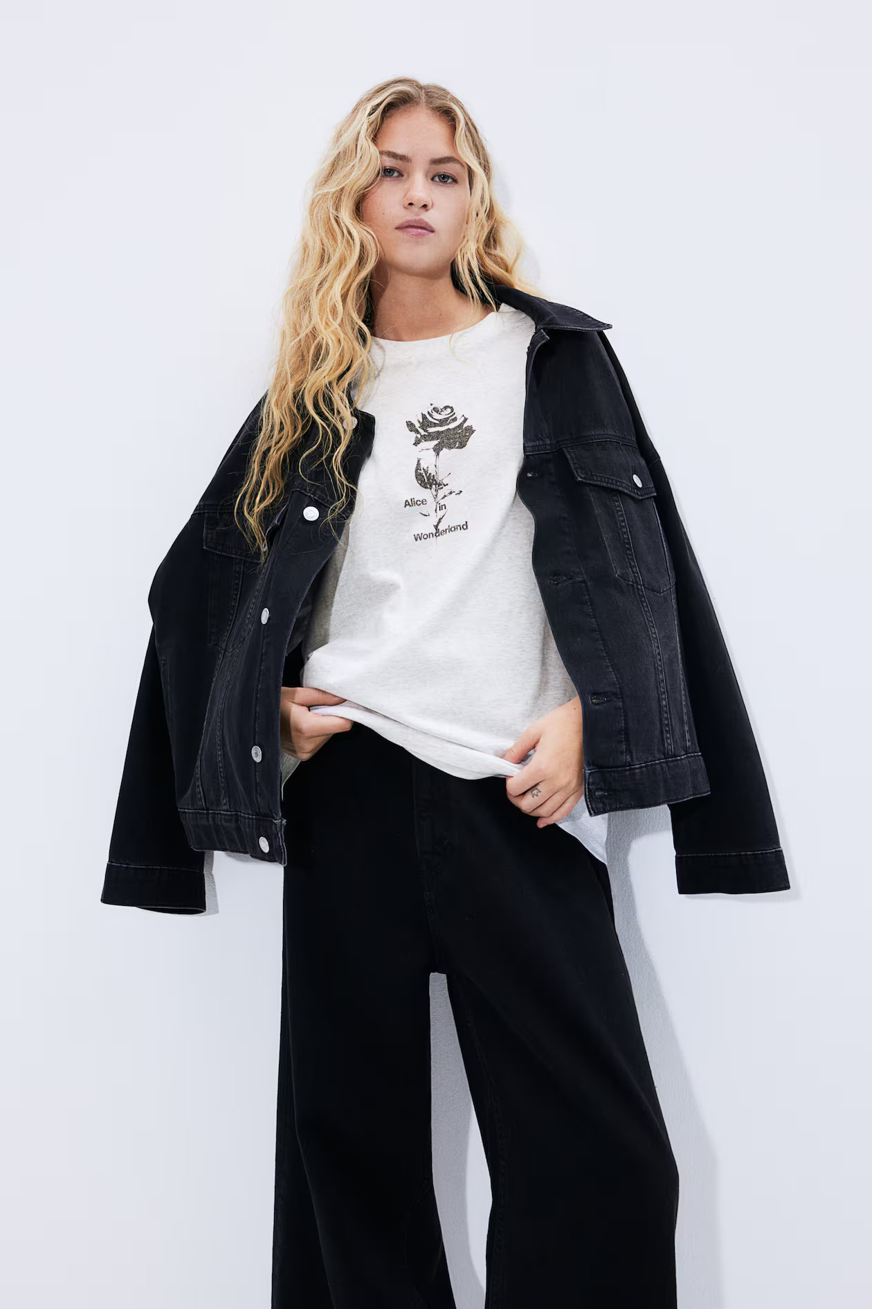 Oversized Printed T-shirt - Round Neck - Short sleeve - Gray/Alice in Wonderland - Ladies | H&M U... | H&M (US + CA)