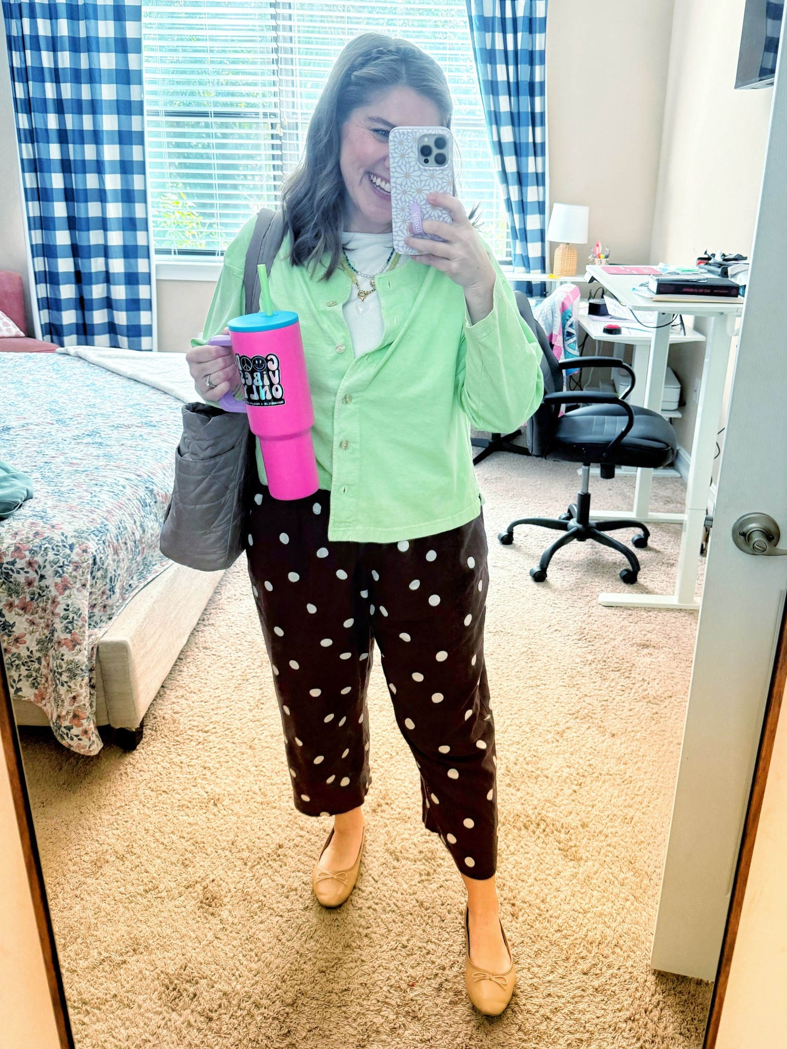 These Old Navy pants will be on repeat until further notice 🤎🤎 comfy and adorable!! Had to run over to the office for a quick meeting 👏

*green cardigan is old and thrifted 

#LTKdayinmylife #LTKootd #LTKMidsize