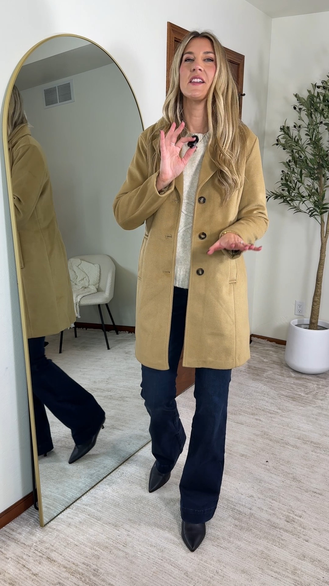 Walmart jeans up to 38” inseam for us tall girls! Yes they do exist! 

Wearing my true 8/29 and 36” inseam in jeans, 0x in sweater and true medium in coat. 

@walmartstyle
#walmartpartner 
#walmartstyle


#LTKTall #LTKMidsize #LTKHoliday