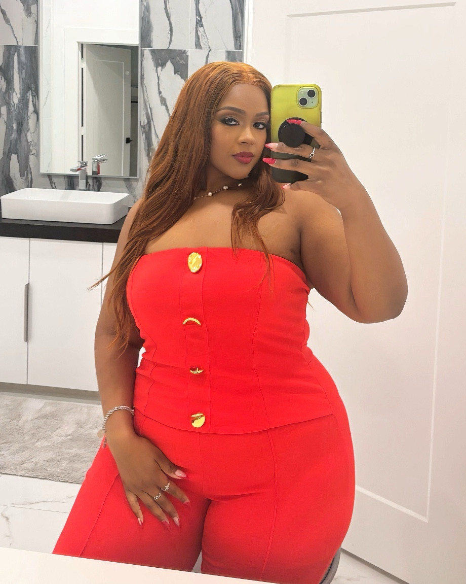 Fashion Nova Jumpsuit 🧡

Classy & Pretty Jumpsuit - Orange
Size - 1x

#LTKBeauty #LTKPlusSize #LTKSaleAlert