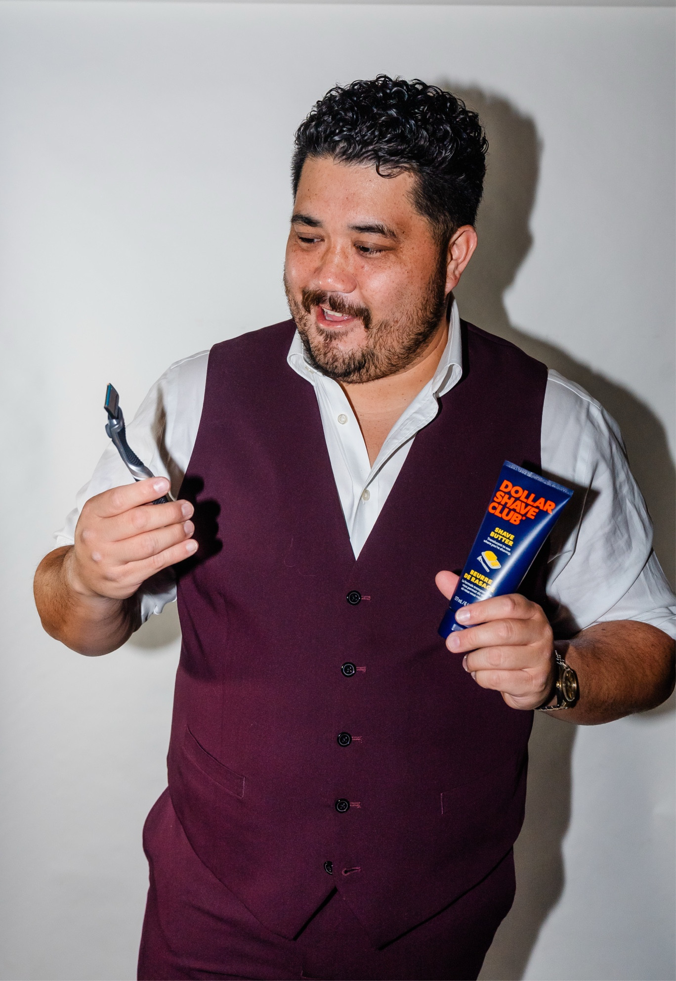 #ad I’m excited to join the club that doesn’t take shaving too seriously, where we can use facial hair as a self-expression and just something fun! Join the club that doesn’t take itself too seriously. @dollarshaveclub @target #DSCPartner #TargetPartner #Target
