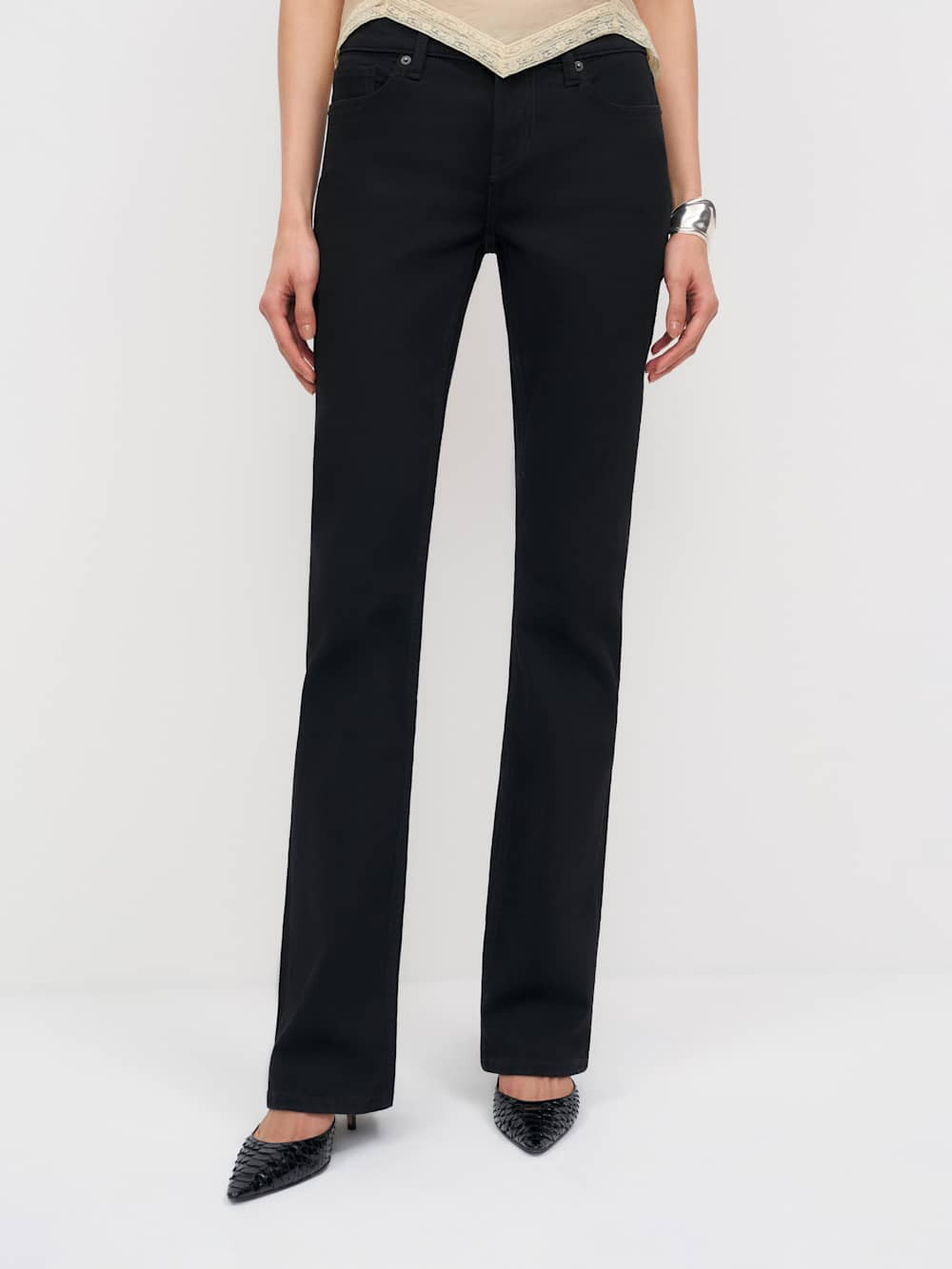 Naomi Super Stretch Low Rise Bootcut Jeans | Reformation (Global)
