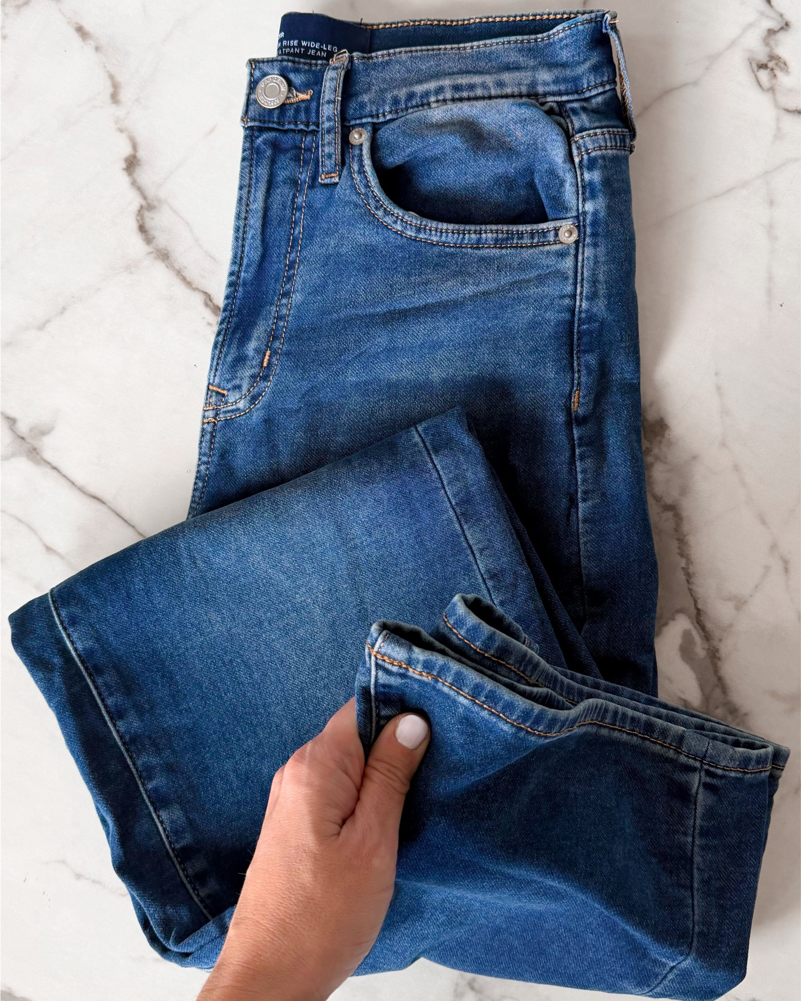 The super comfy high-rise sweatpants jeans from gap are the best thing ever! So crazy comfortable I suggest sizing down if you’re between sizes! I could sleep in these! Wearing a size 25 regular!

#LTKSaleAlert #LTKFindsUnder100 #LTKOver40