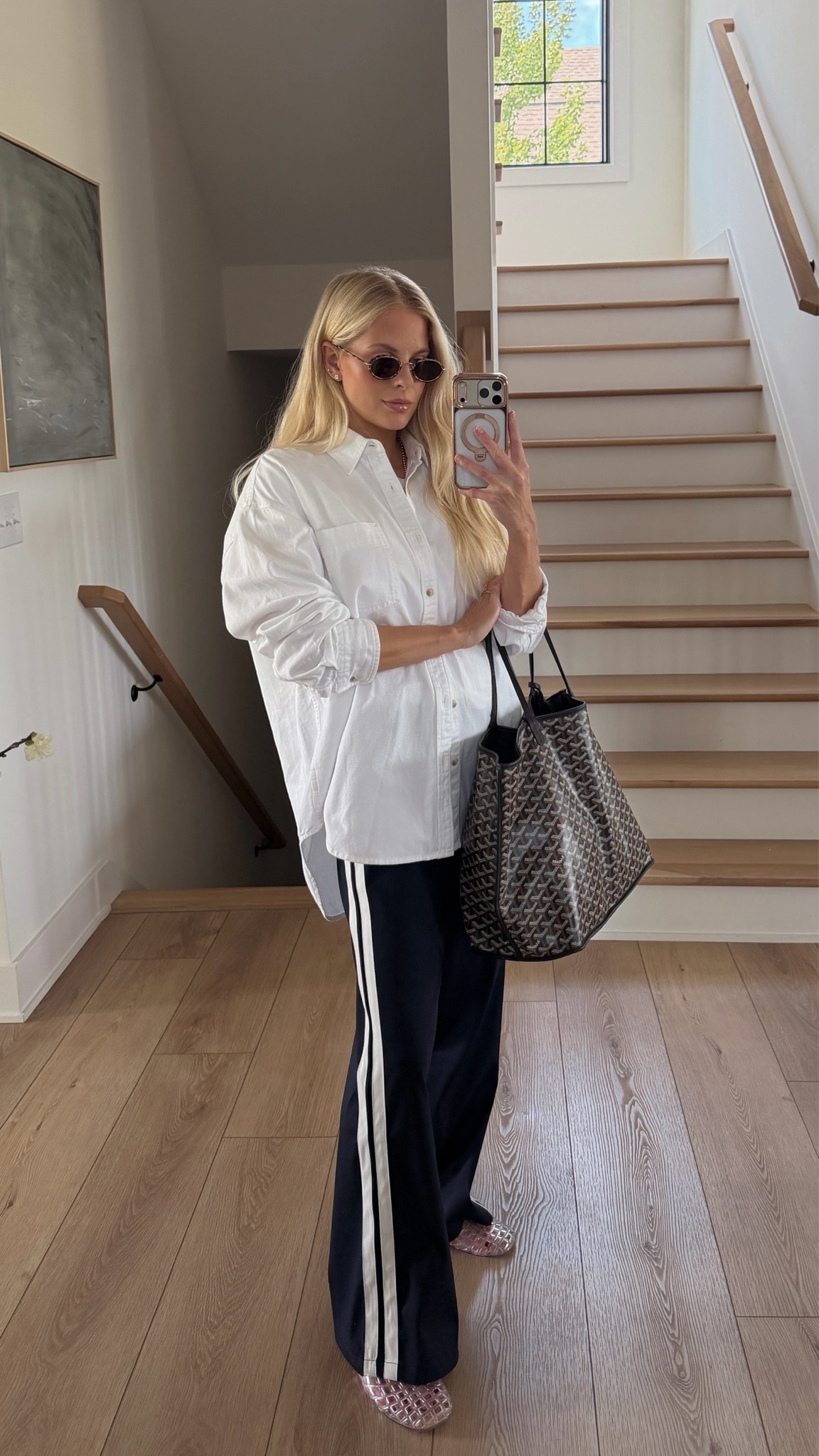 SIZE: med in top & pants (sized up for pp), shoes run tts (linked similar)! Lip gloss - crème brûlée, liner - lift #kathleenpost

#LTKootd #LTKmomlife