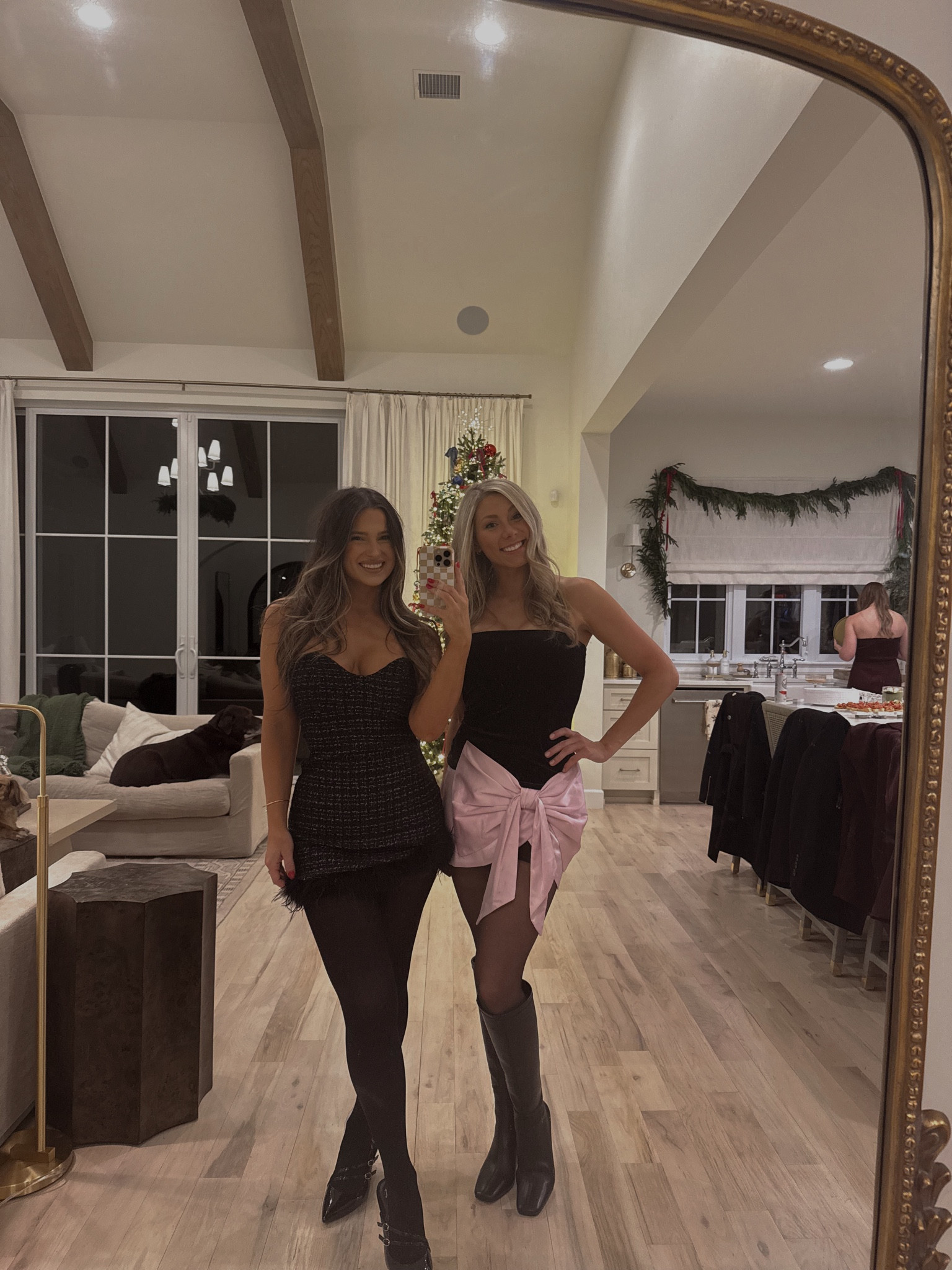 Christmas party cocktail dress #holidaydress #holidaypartydress #christmaspartydress #cocktailparty #NYEdress 

#LTKHoliday #LTKParties #LTKSeasonal