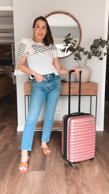 Airport outfits | casual outfit | jeans | travel outfit | spring outfit 

#LTKtravel #LTKFind #LTKstyletip