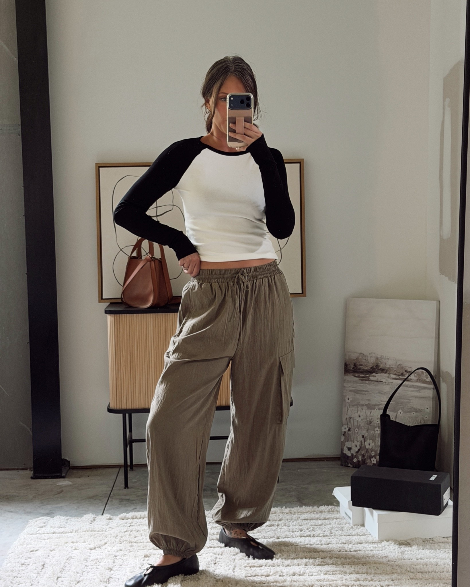 You won’t believe how comfortable these pants are!! And I finally found a baseball tee that is a thicker material 👏🏼 wearing small top and small bottoms

#LTKSaleAlert #LTKSeasonal #LTKOver40