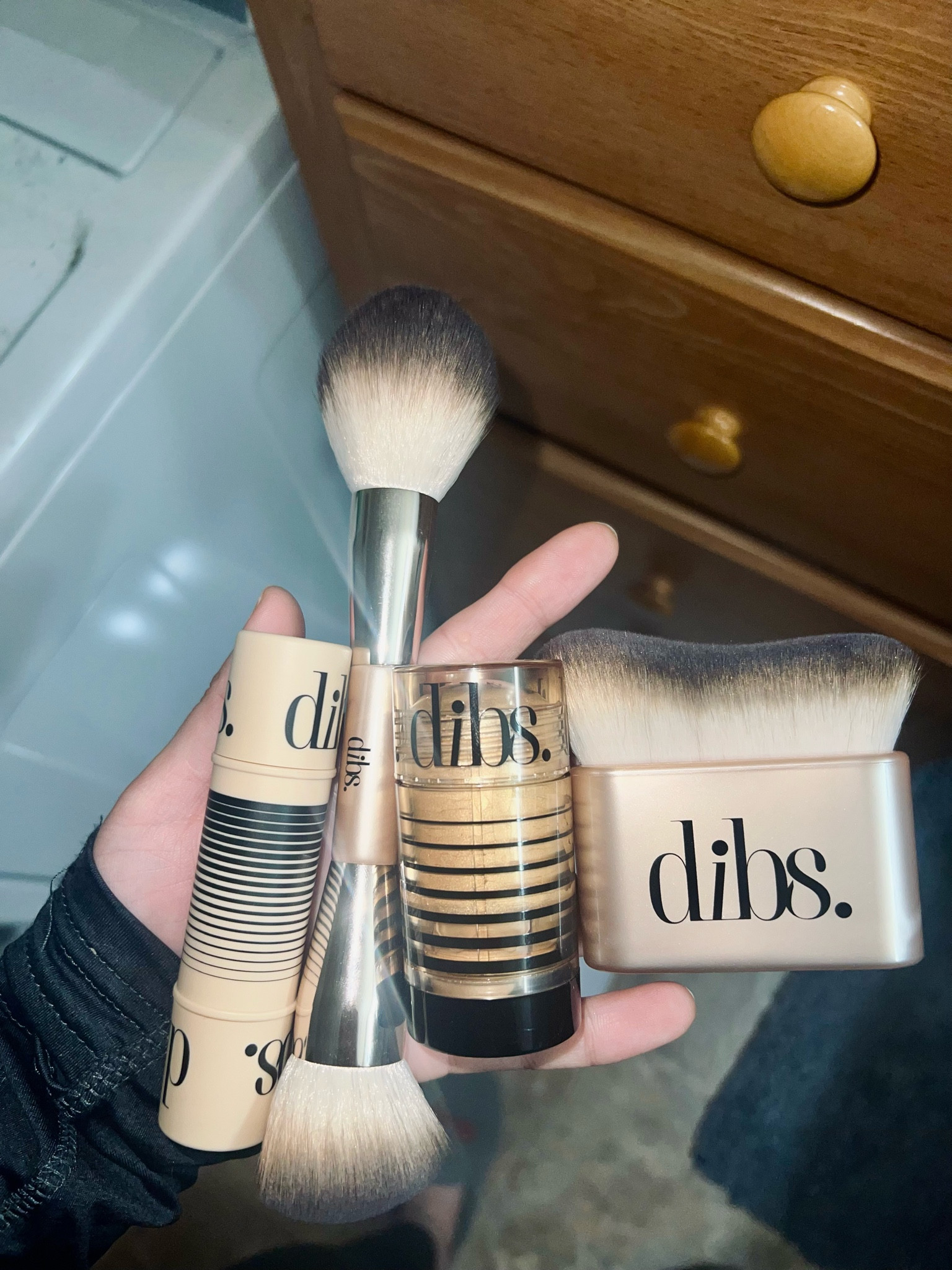 These have been my go to lately for a light no makeup look 💛 

Dibs beauty/makeup/summer glow

#LTKBeauty #LTKSeasonal #LTKFindsUnder50