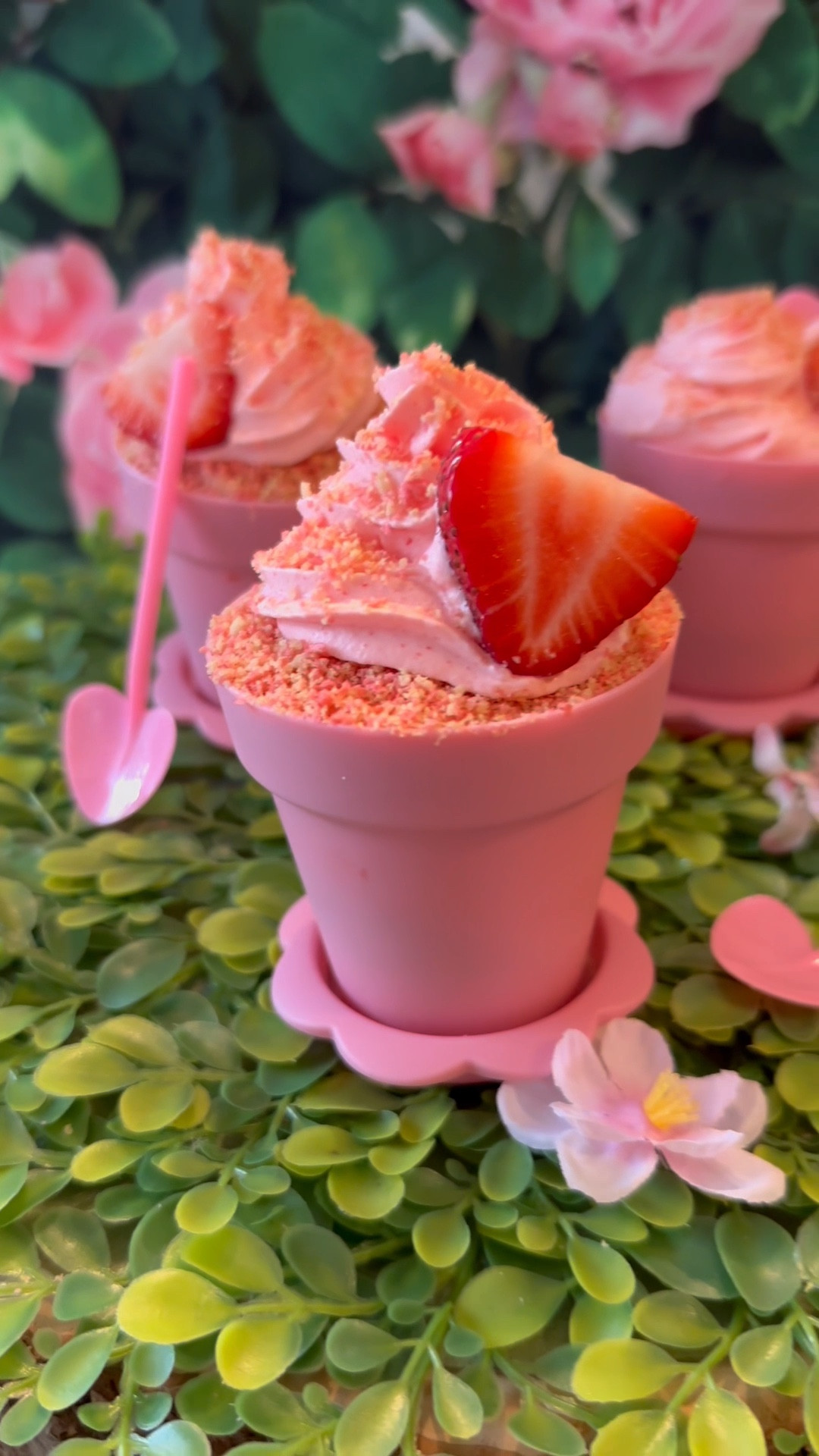 These strawberry dirt cakes are such a fun spring treat! 

#LTKParties #LTKSeasonal