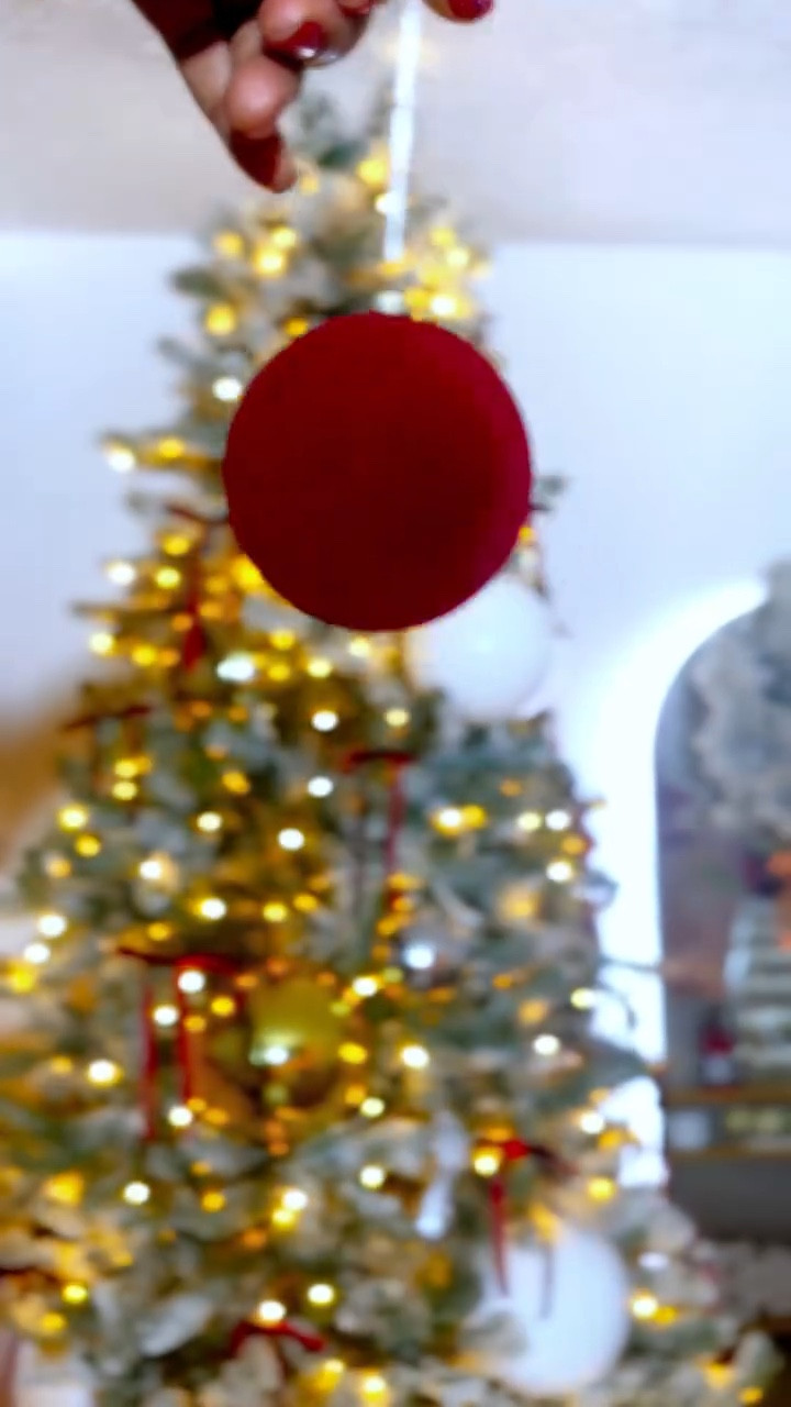 Isn’t she lovely! Finally, completed my main tree!  I kept it kind of simple as far as adding ornaments and went with the burgundy theme! 

Shop the links below 

#LTKWatchNow #LTKHoliday #LTKSeasonal