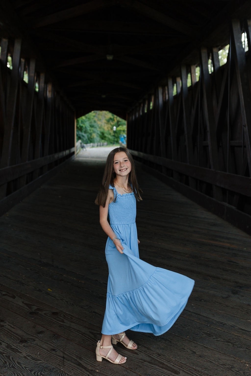 Family photo dress ideas for girls
Flowy maxi dresses for pictures 