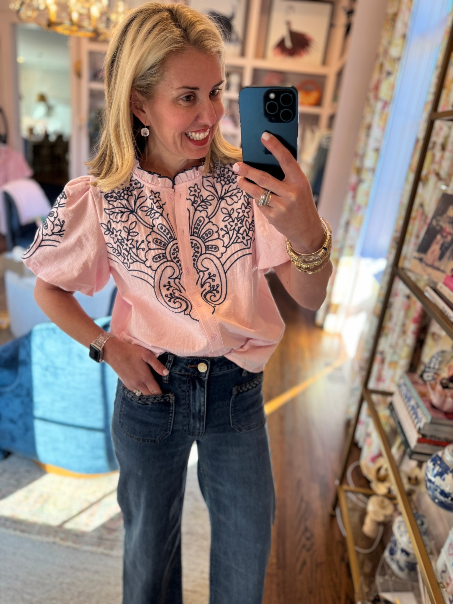 I love a statement top that just speaks for itself! Wearing an xs and such a YES!! I’m going to link some other favorites. 

#LTKdayinmylife #LTKmomlife #LTKgrwm