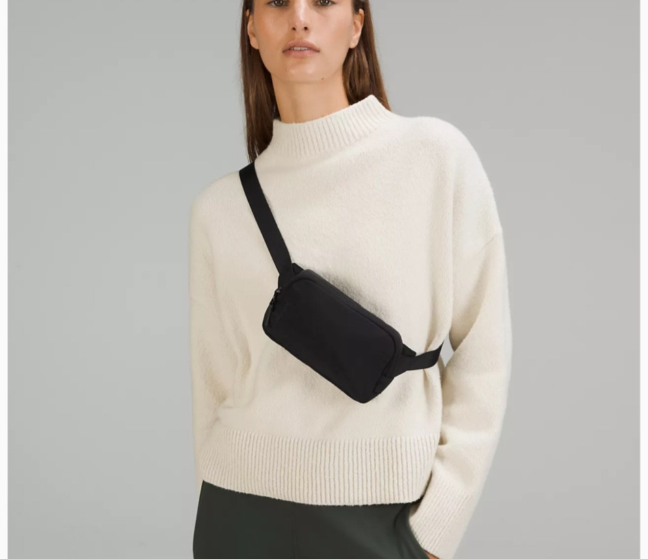 Best gift idea under $50! Treat yourself or someone you love! Perfect for phone and keys!!! 🎁

#LTKCyberWeek #LTKGiftGuide #LTKfindsunder50