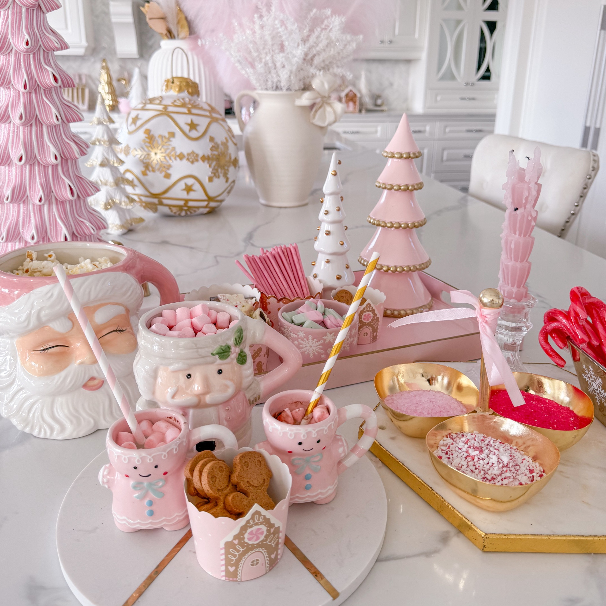 Holiday movie day!🎀💫💕🎄

#LTKfamily #LTKgiftguide #LTKkids