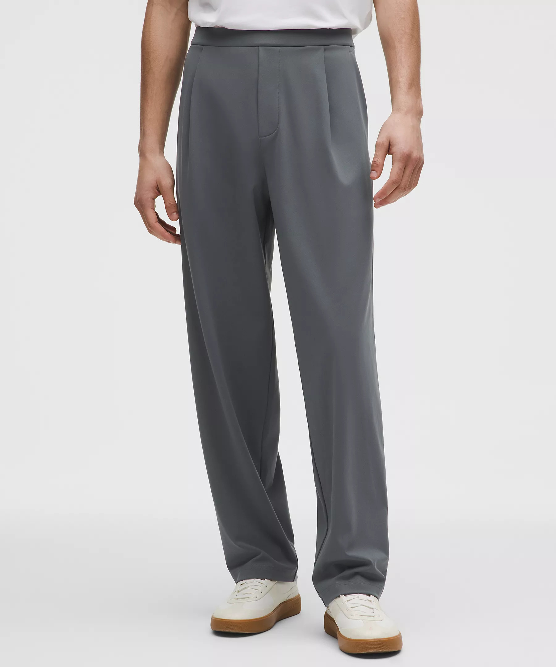 Men's Daydrift Relaxed-Fit Pleated Trouser | Lululemon (US)