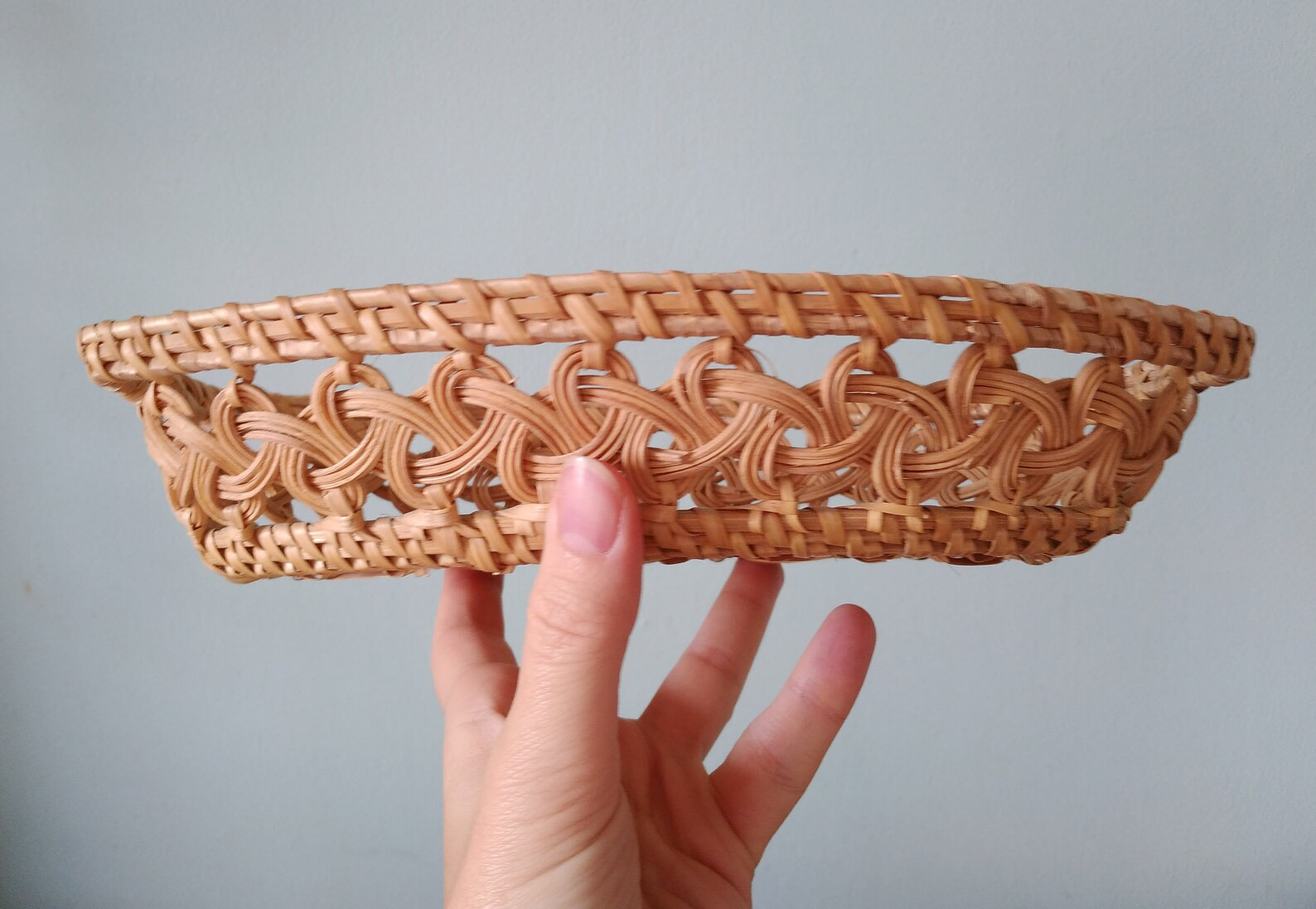 Vintage Woven Basket, Woven Bread or Fruit Basket, Small Oval Straw Tray, Rustic Decoration, Retr... | Etsy (UK)