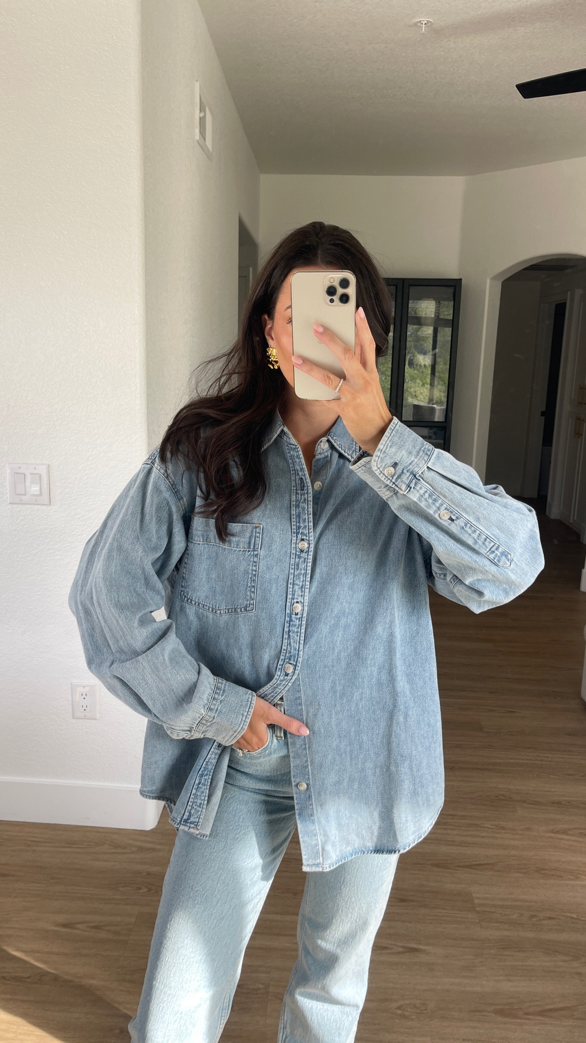 Aritzia sale is still live! Get your faves before they sell out! This denim shirt is SO worth the splurge, and I’m linking a couple of more affordable options too! 

#LTKHoliday #LTKSaleAlert #LTKCyberWeek