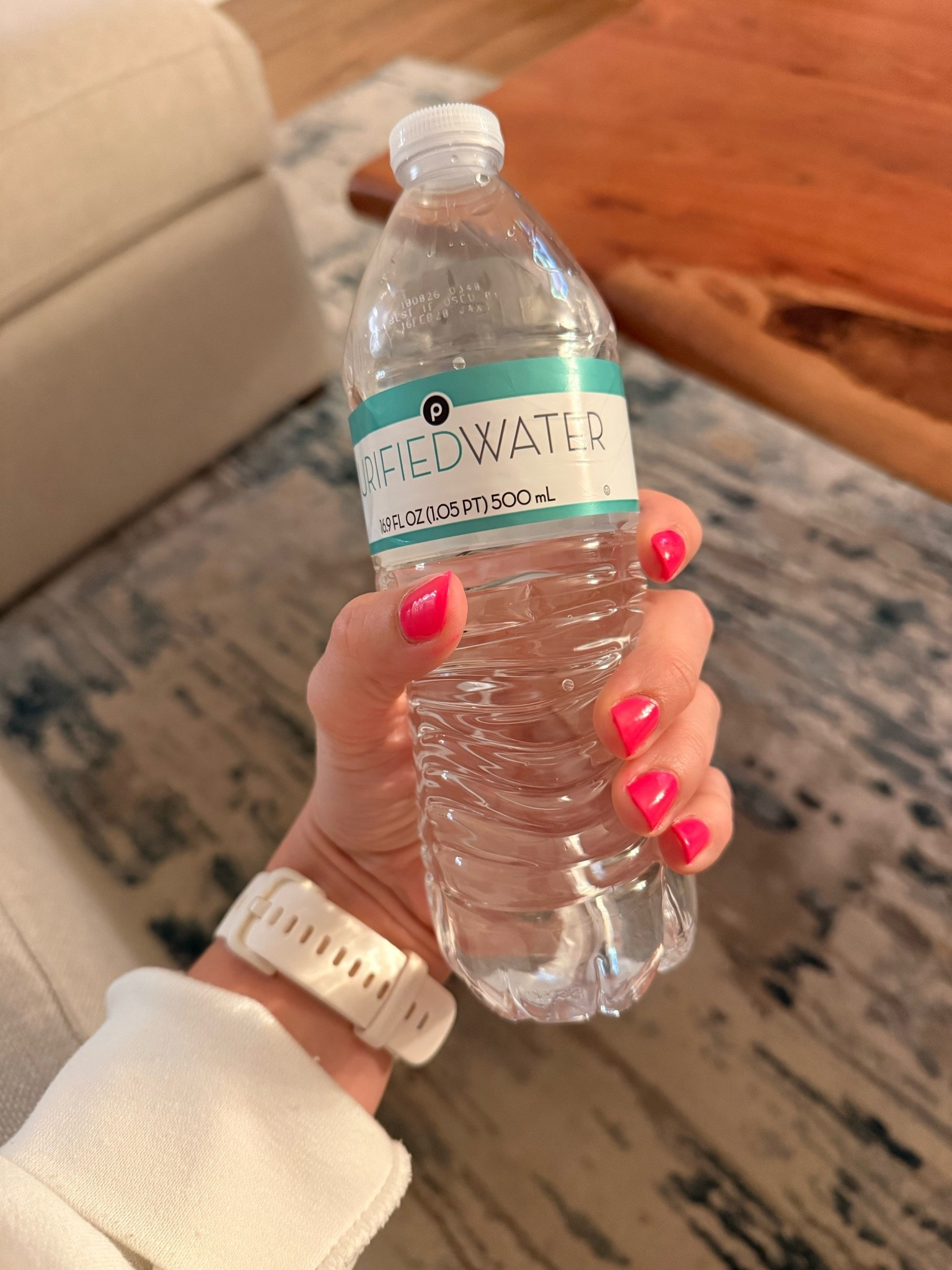 Nails done and ready for a weekend in Vegas! I love this neon pink color from @Dazzle Dry and I can’t wait to rock them for the next week! I love that Dazzle Dry doesn’t quit and lasts over a week even with travel, work, household chores and more! Get you kit today! You won’t be disappointed!