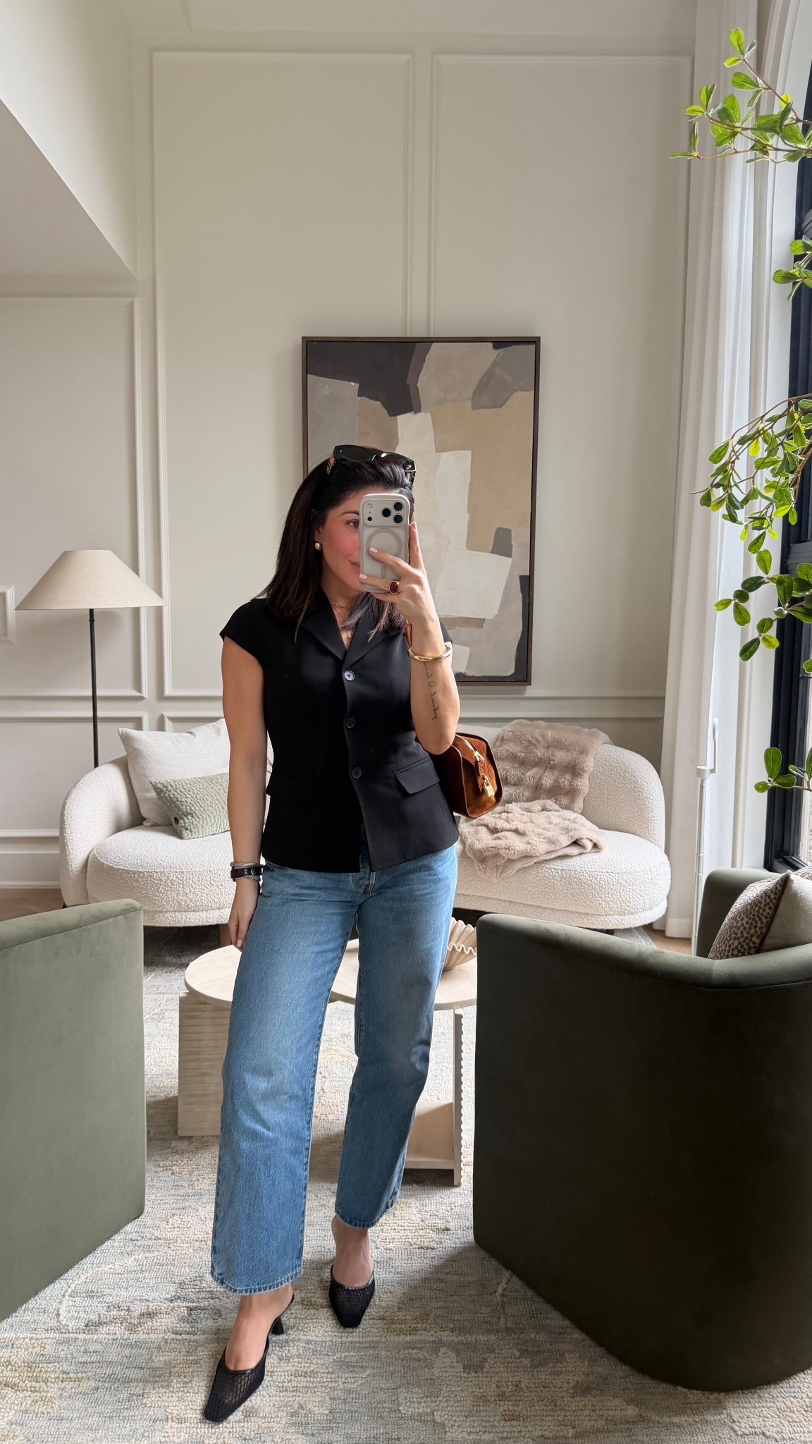 Shirt - size 0 
Jeans - size 25 
Shoes are true to size 