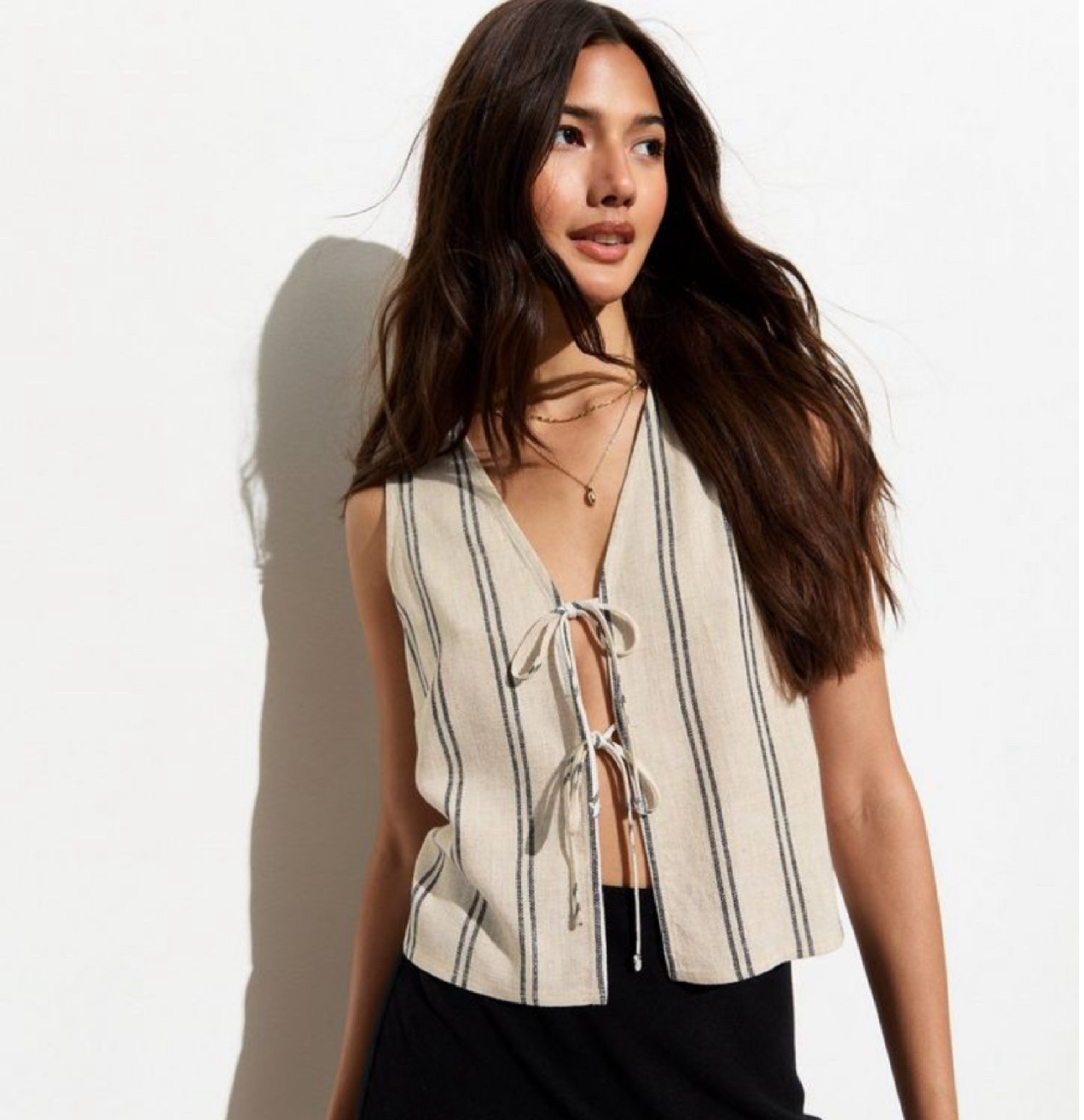 Summer linen top waistcoat

#LTKsummer #LTKeurope #LTKuk